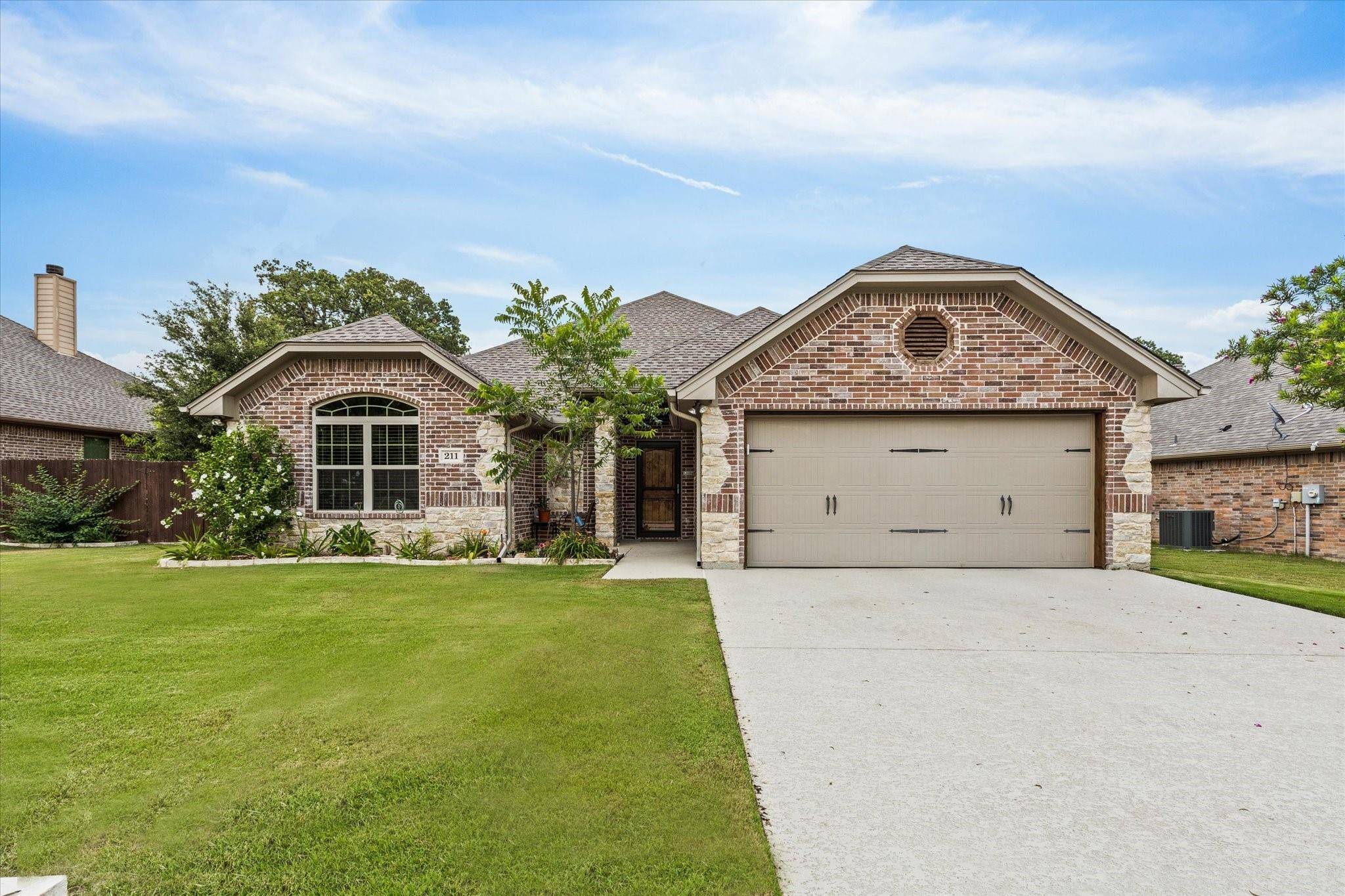 Granbury, TX 76049,211 Donna Circle