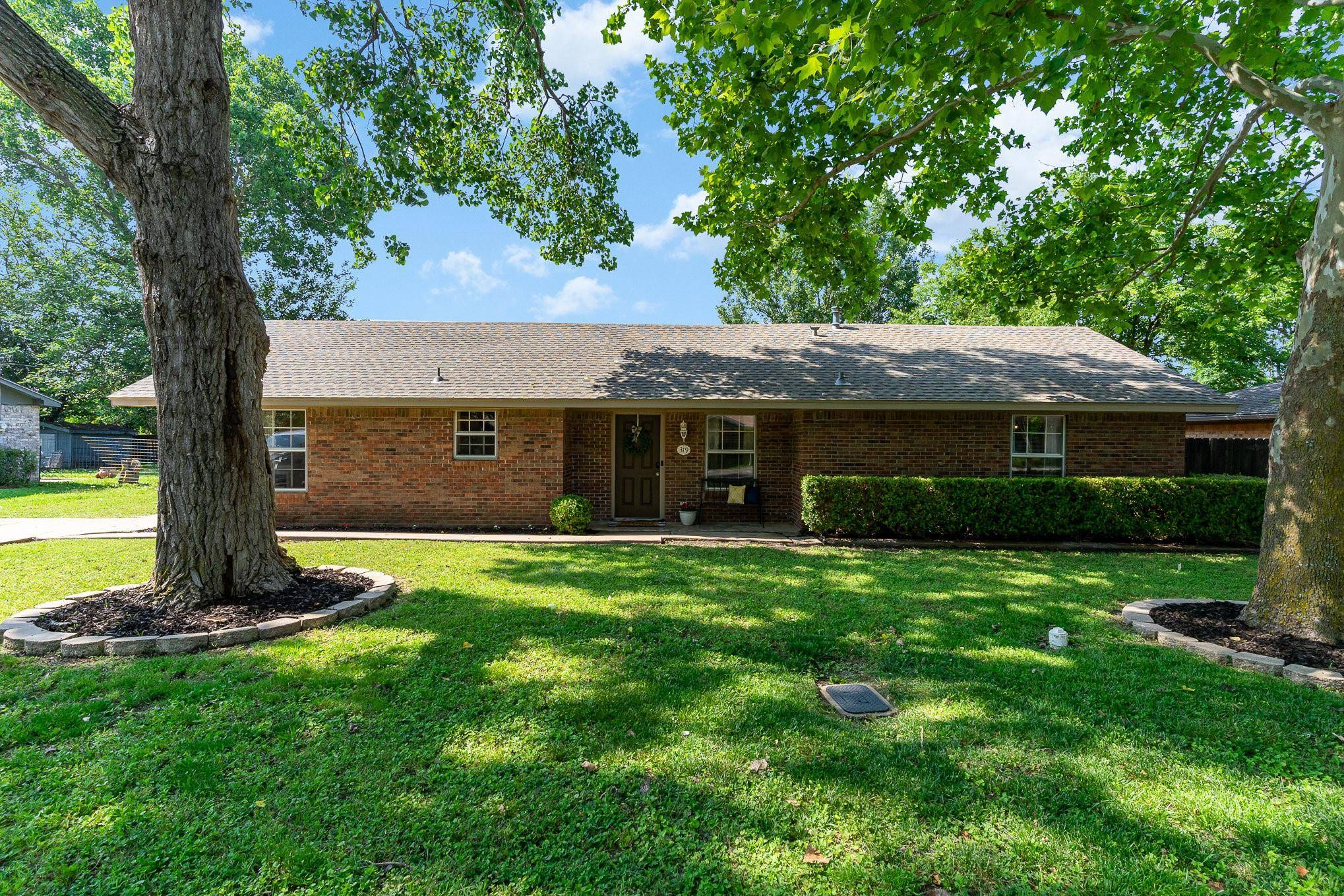 Anna, TX 75409,319 W Fern Street