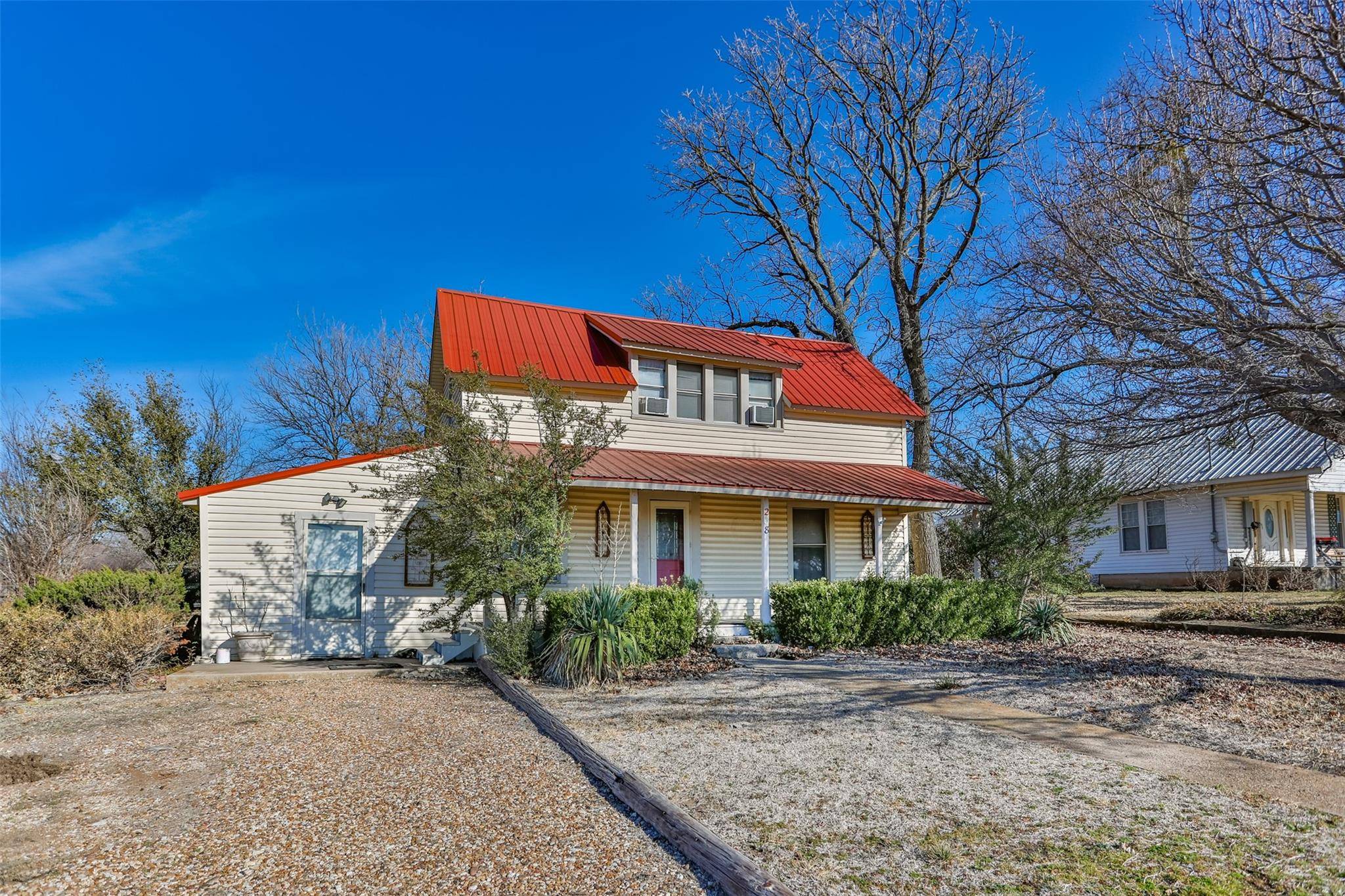 Muenster, TX 76252,238 W 2nd Street