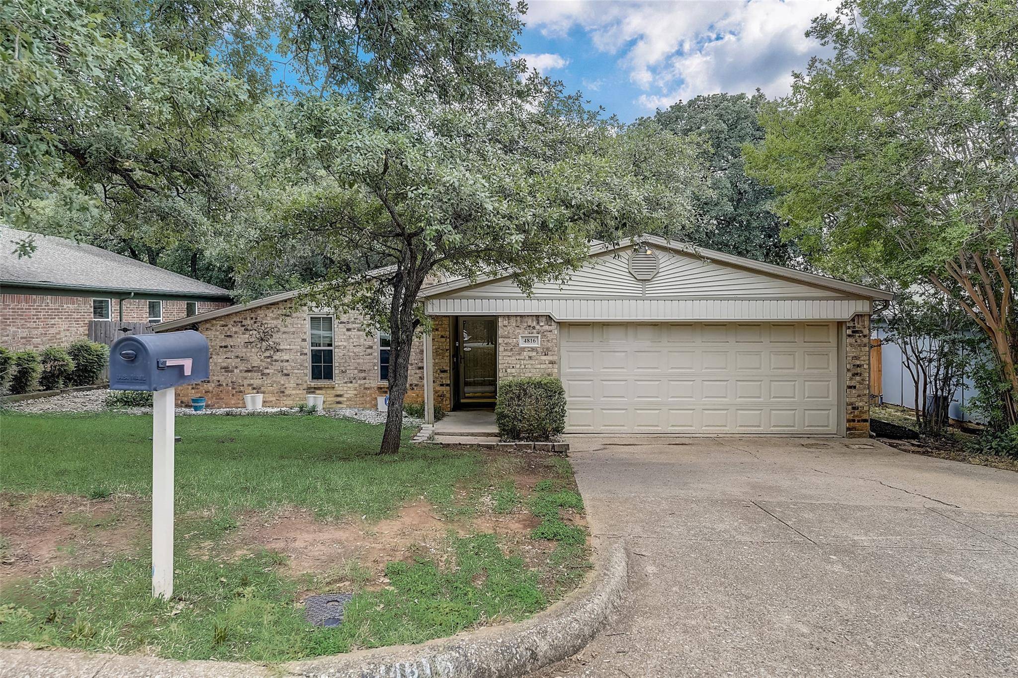 Arlington, TX 76017,4816 Crest Drive