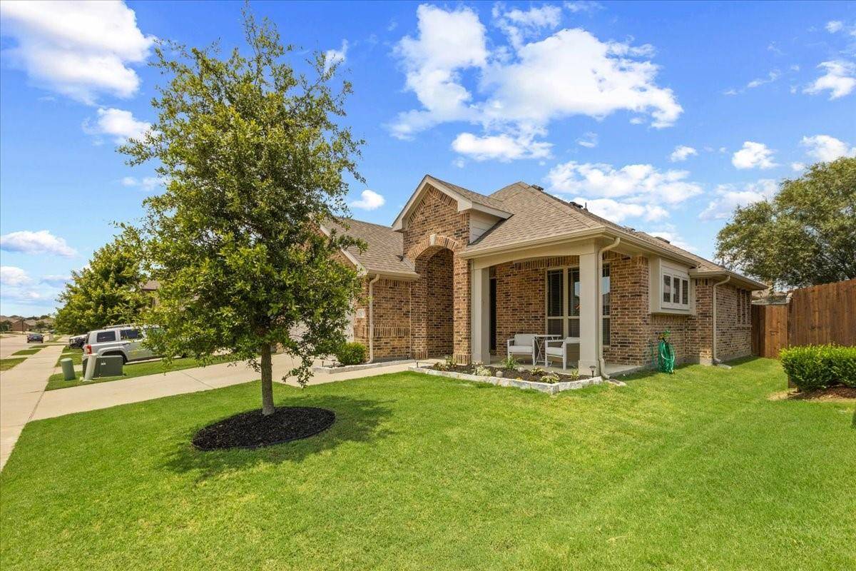 Little Elm, TX 75068,1513 yellowthroat Drive