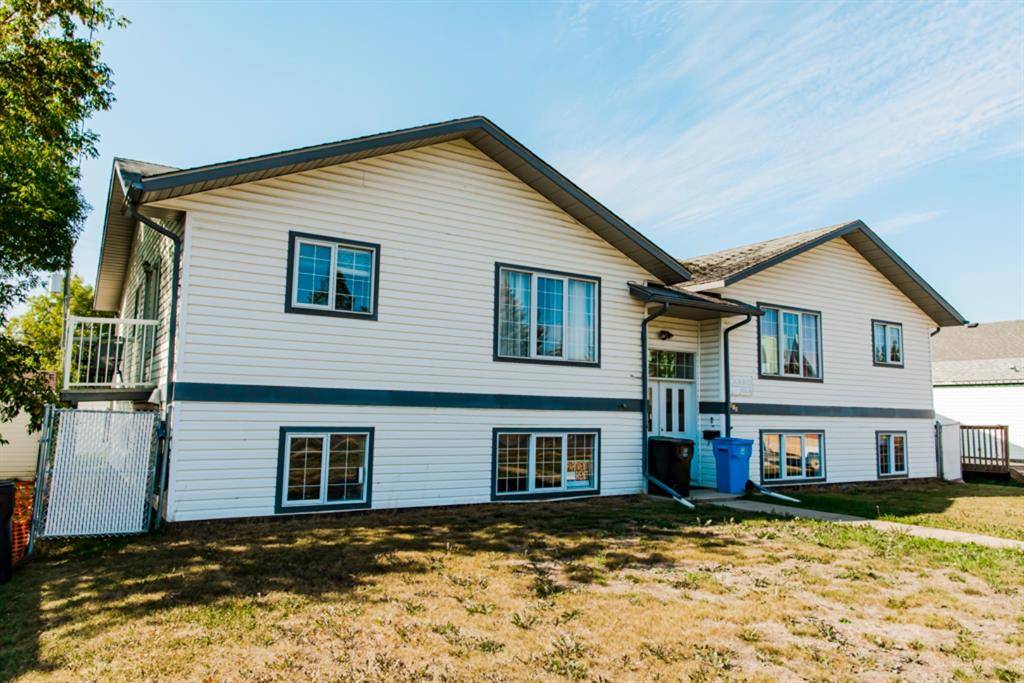 Beaverlodge, AB T0H 0C0,913 4 AVE #1