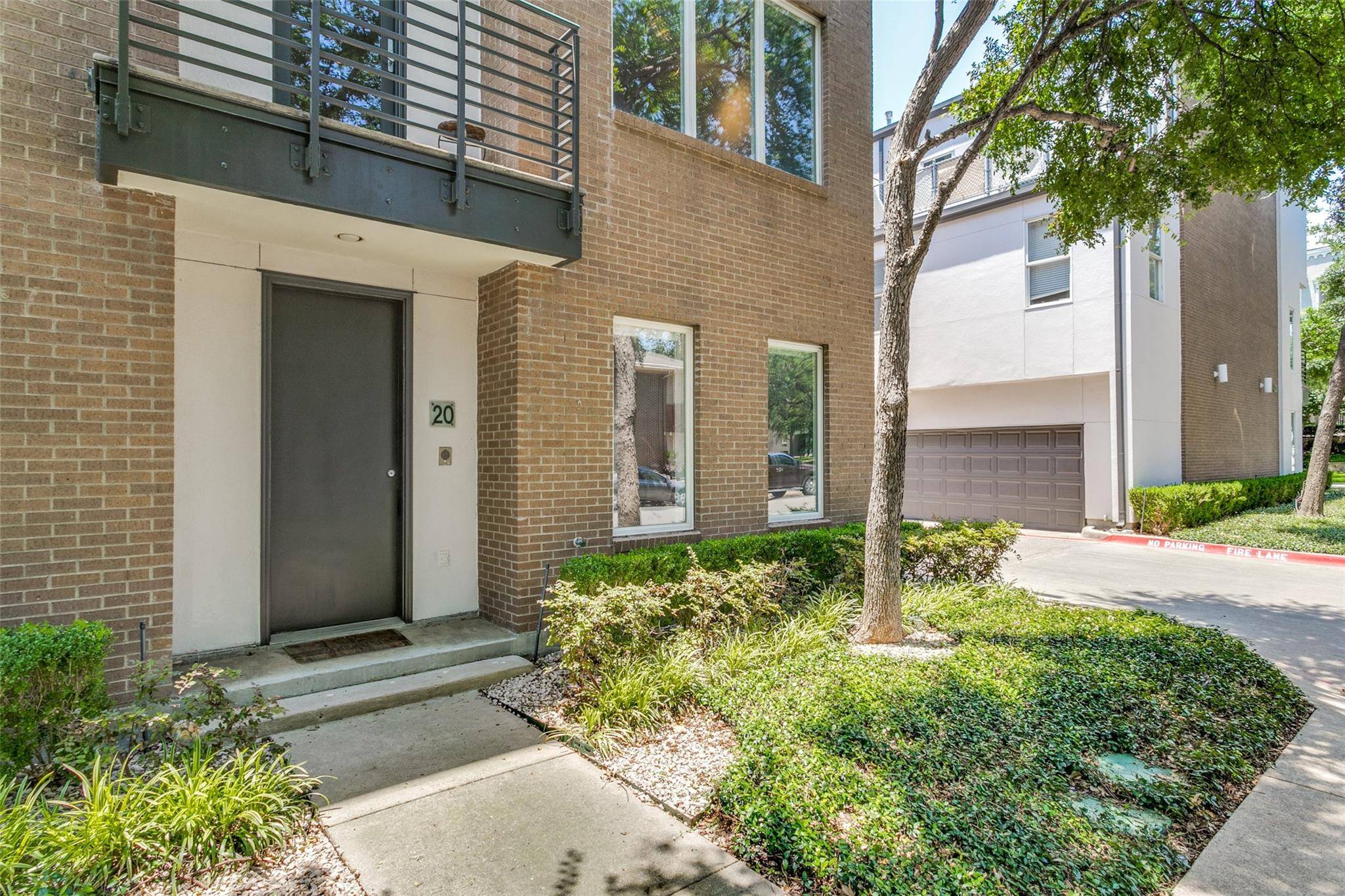 Dallas, TX 75205,4330 Mckinney Avenue #20