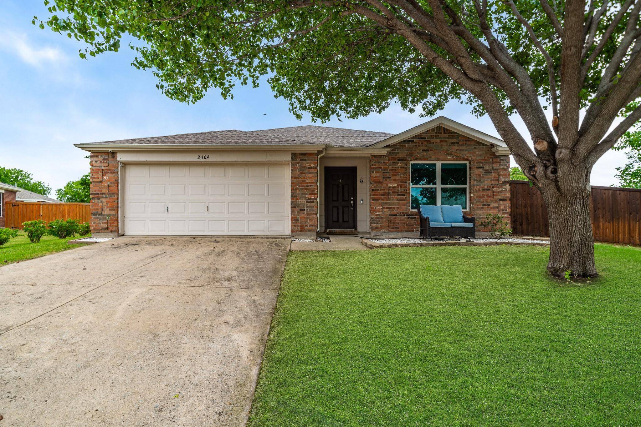 Little Elm, TX 75068,2304 Meade Court