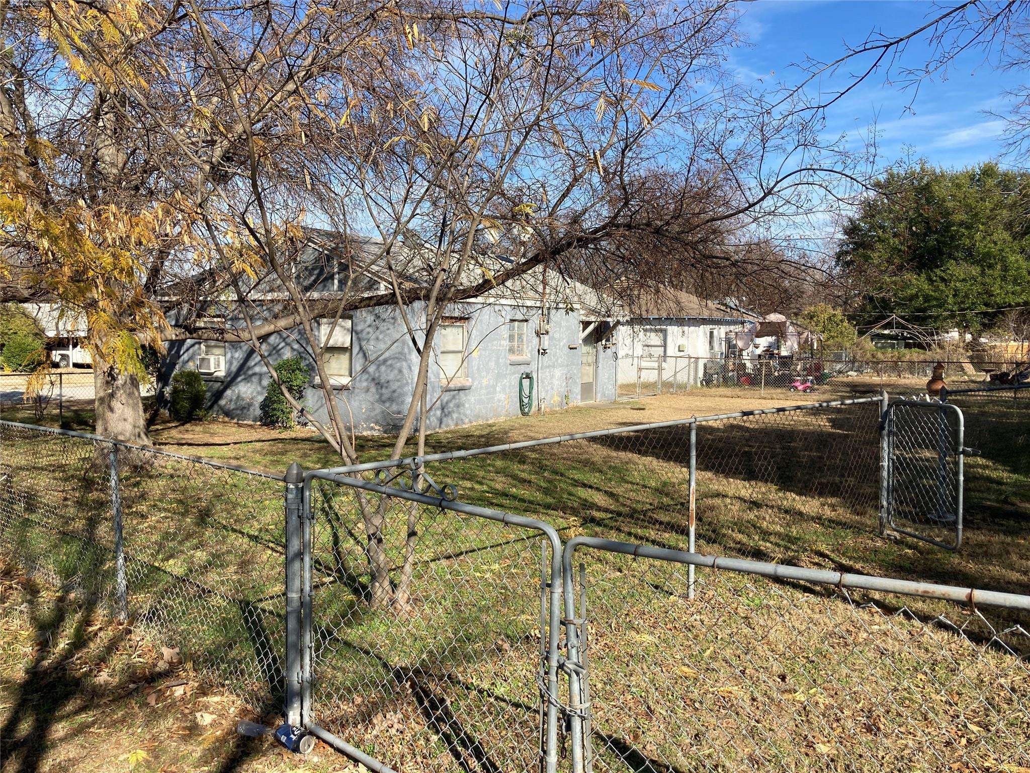 White Settlement, TX 76108,537 S Redford Lane