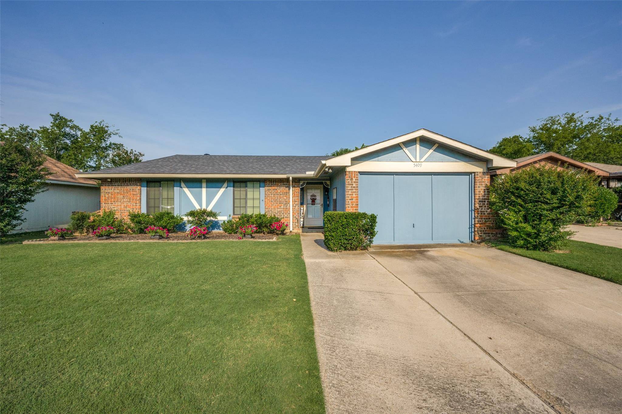 Lake Dallas, TX 75065,5409 Countess Court