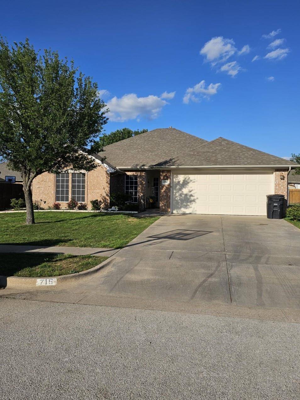 Cleburne, TX 76033,716 Park Ridge Drive