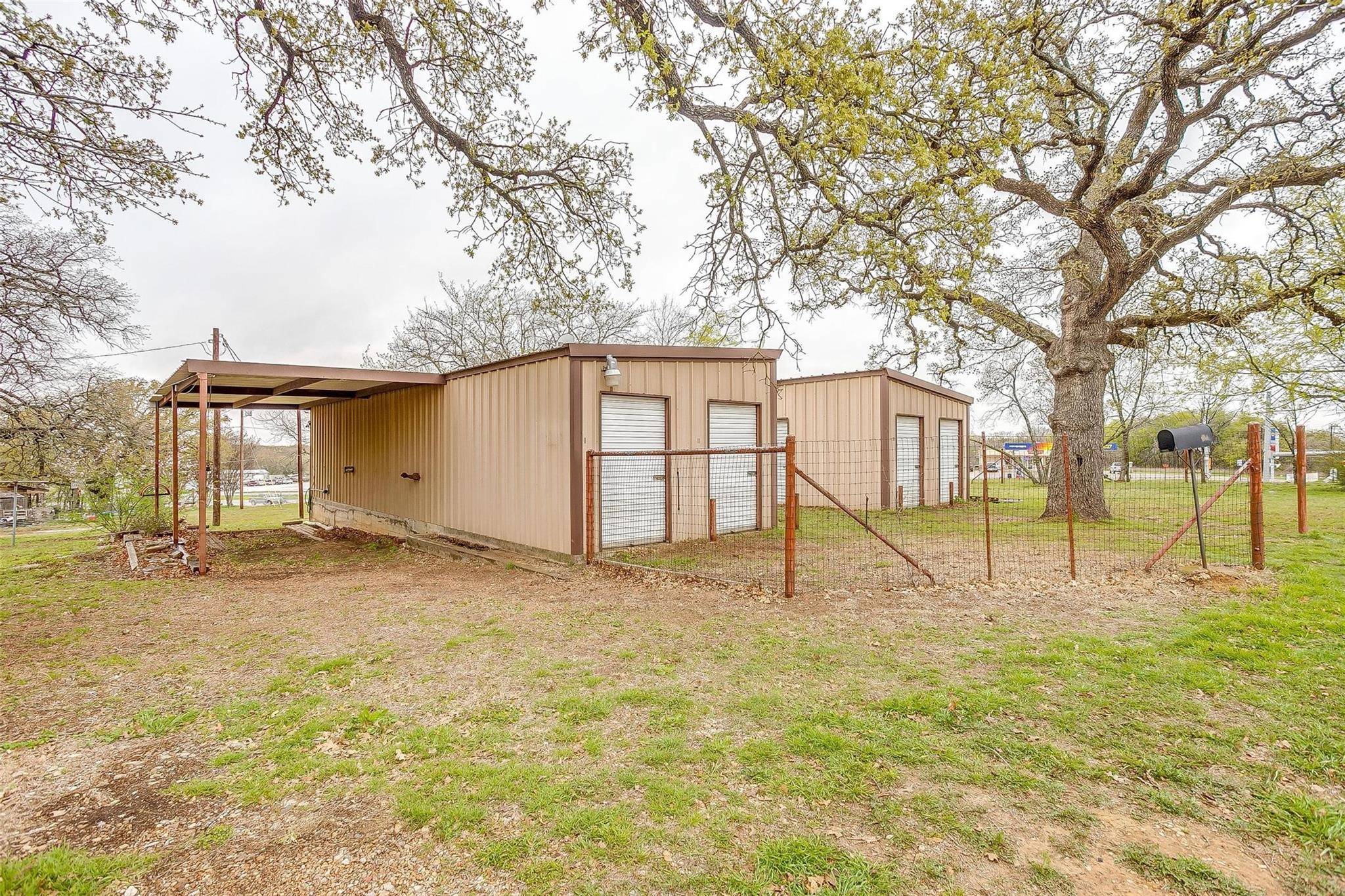 Alvarado, TX 76009,112 S County Road 810