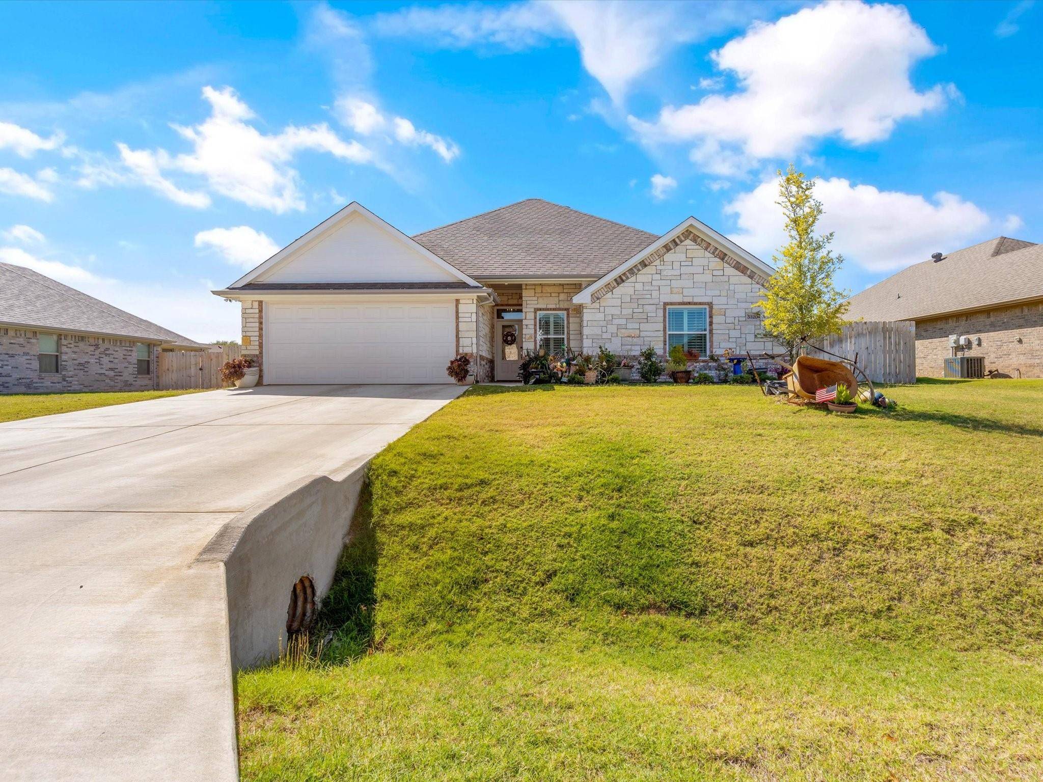 Granbury, TX 76049,3320 Arrow Creek Drive