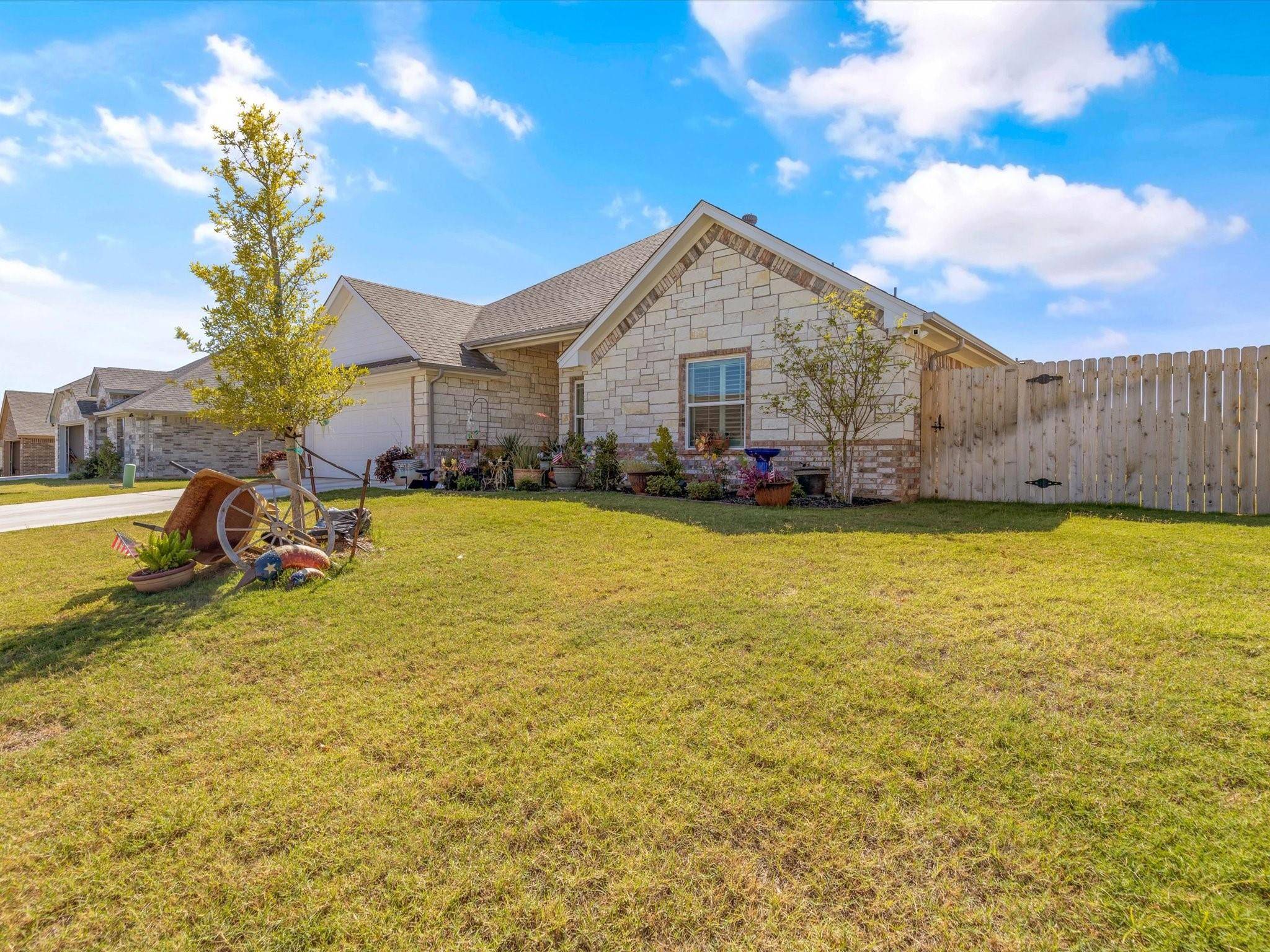 Granbury, TX 76049,3320 Arrow Creek Drive