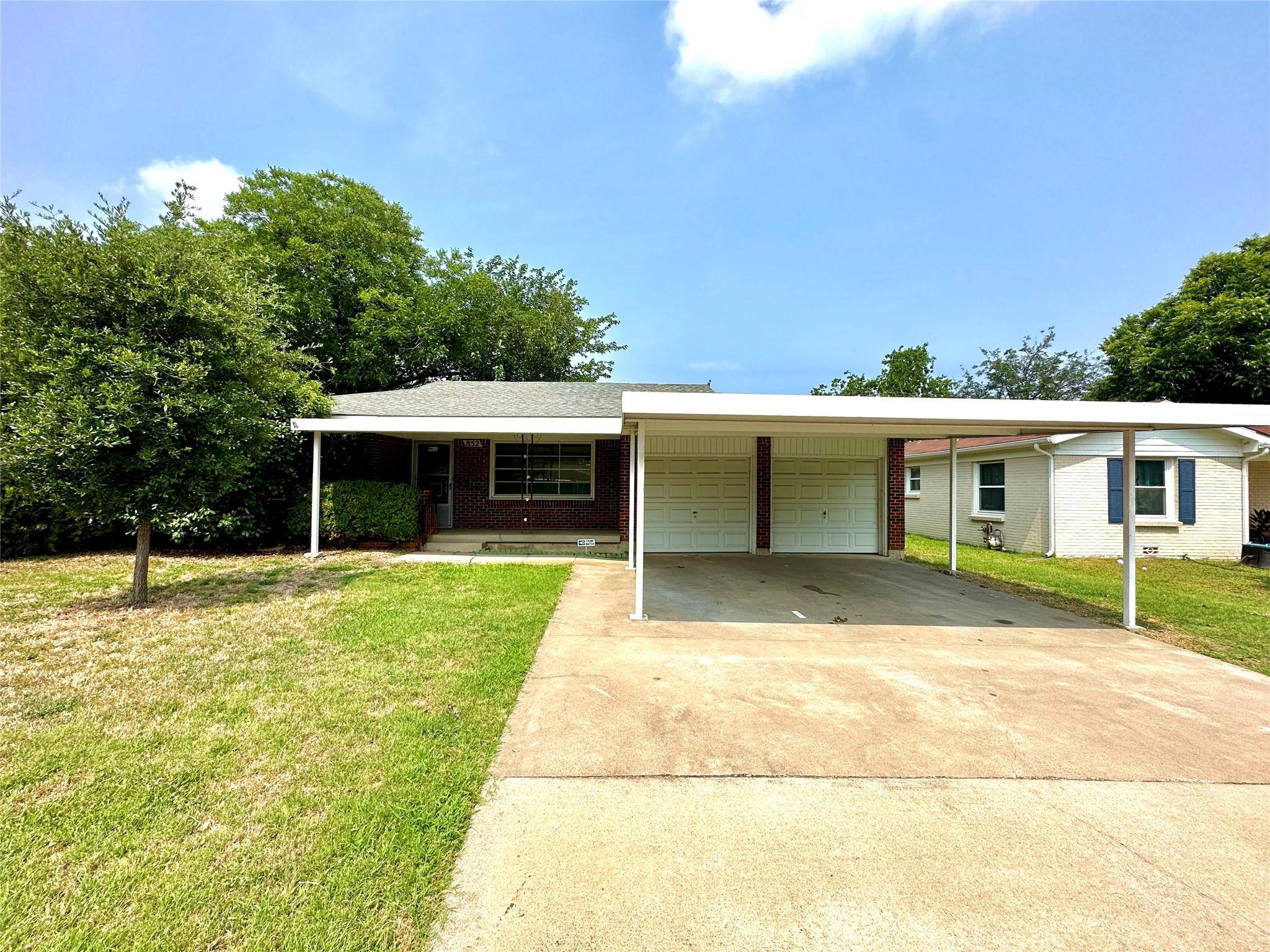 White Settlement, TX 76108,852 Odie Drive