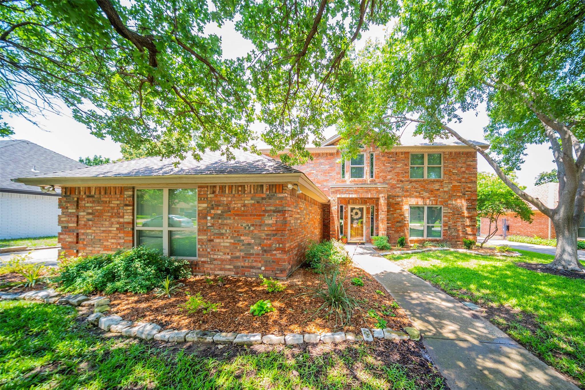 North Richland Hills, TX 76182,7325 Red Oak Street