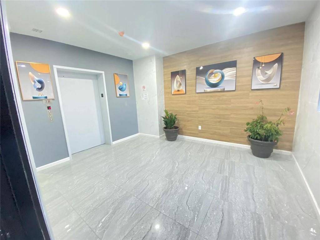 Brooklyn, NY 11204,1759 Bay Ridge Pkwy #2B