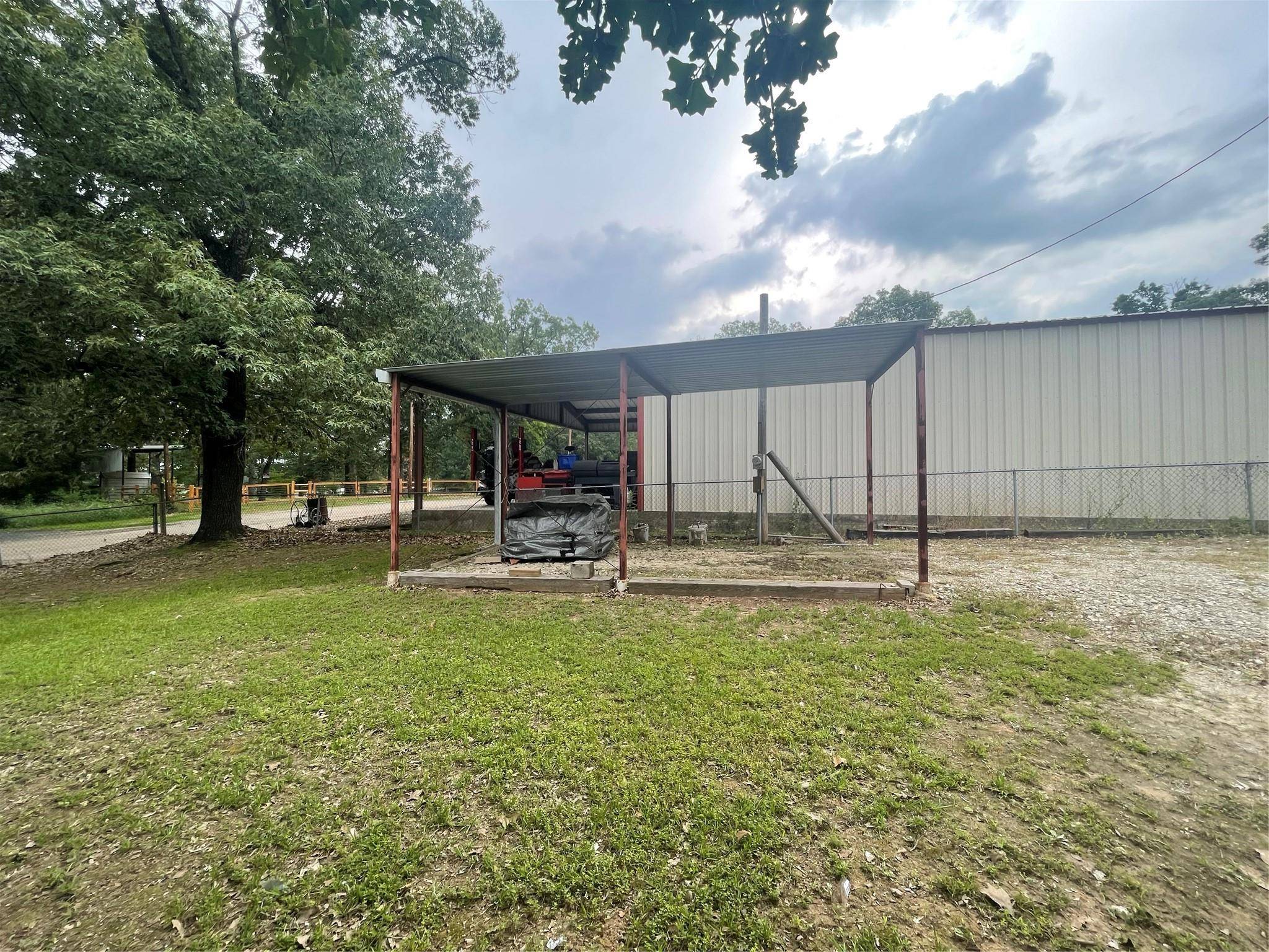 Emory, TX 75440,552-555 Rs Private Road 7704