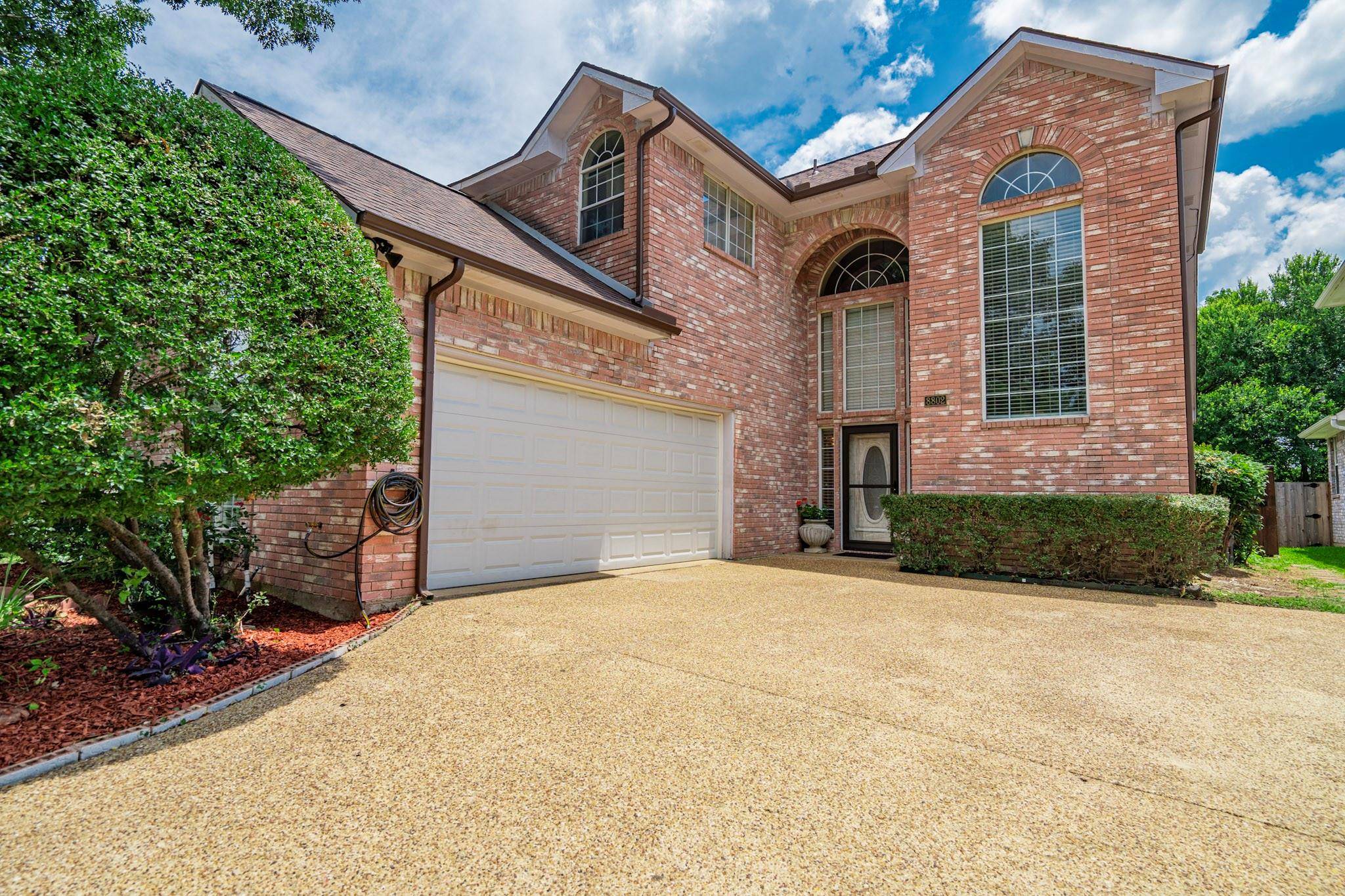 Rowlett, TX 75088,8802 Greenwood Trail