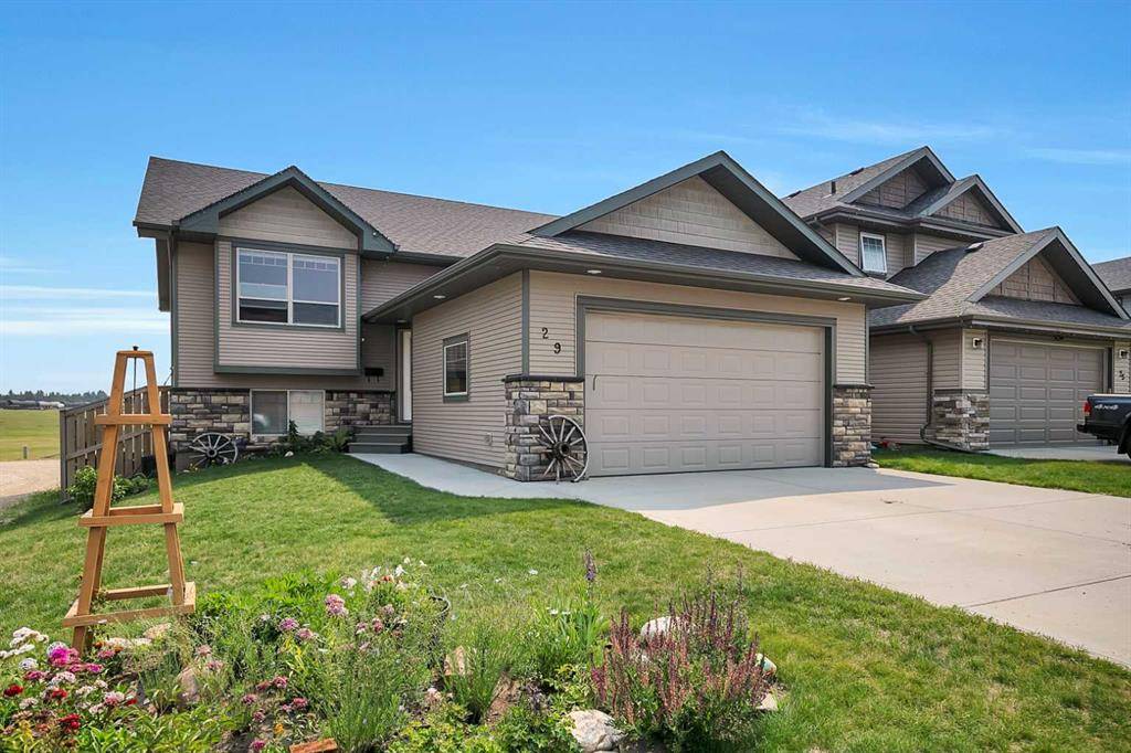 Blackfalds, AB T4M 0M2,29 Aztec CRES