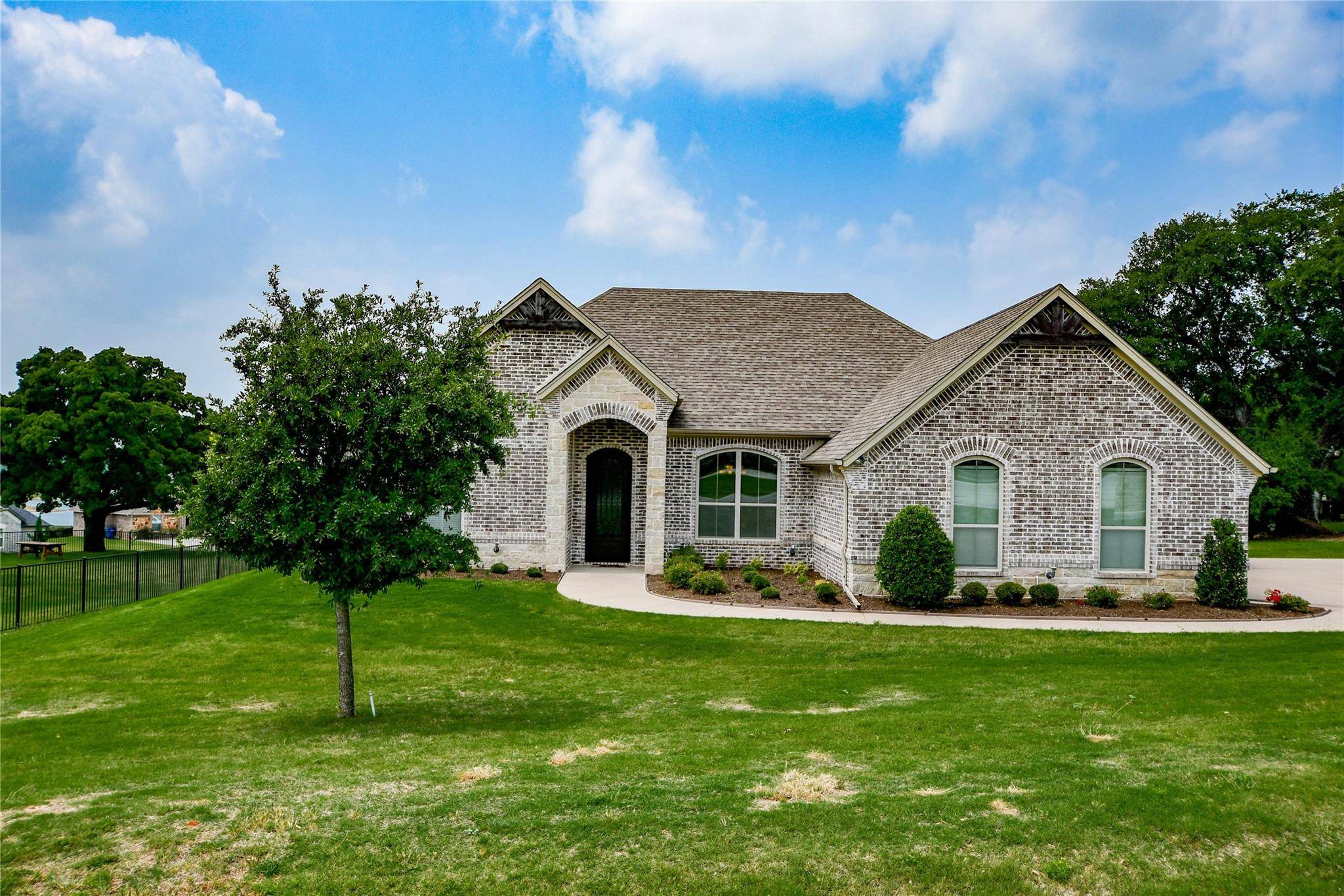 Granbury, TX 76049,4404 Twin Oak Court