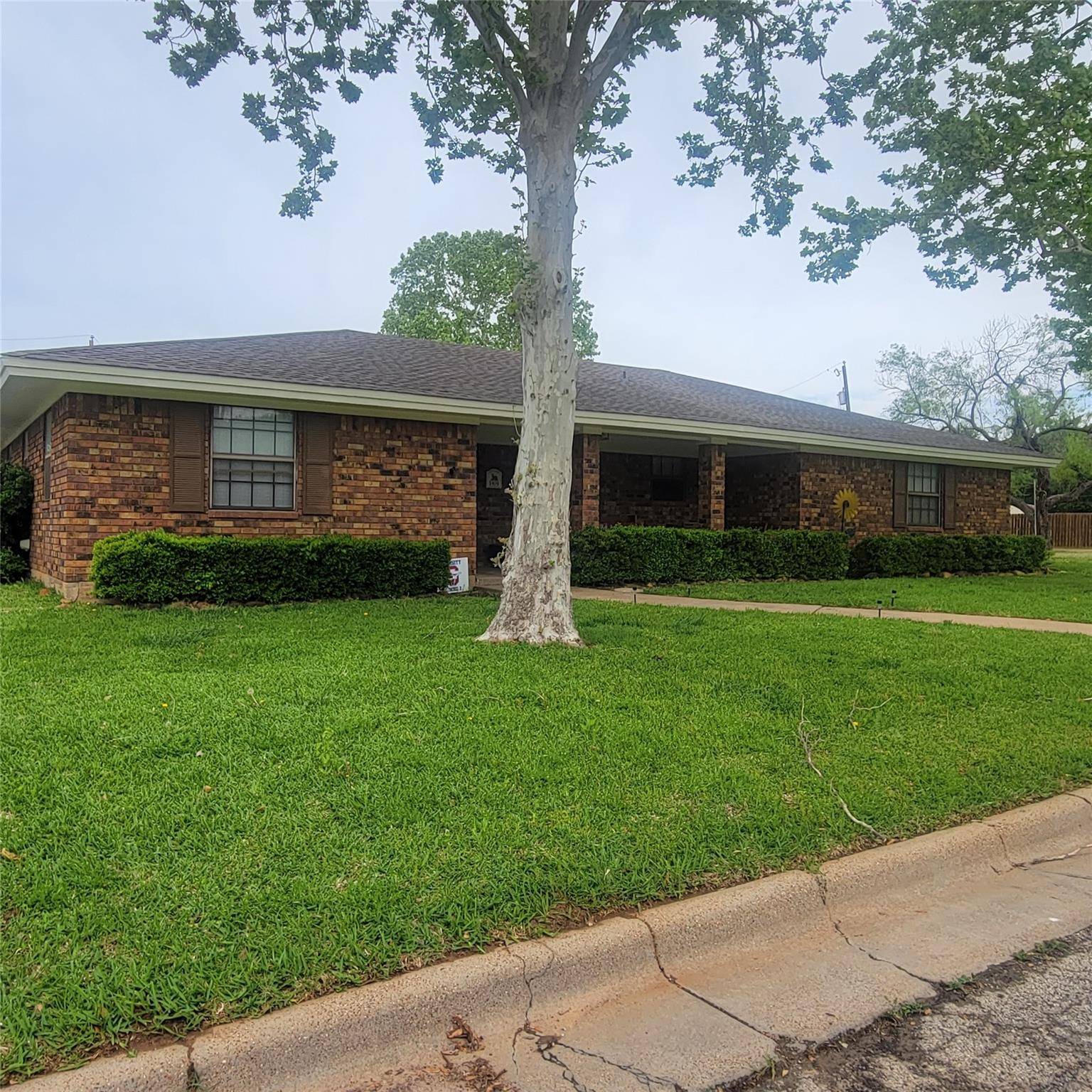 Graham, TX 76450,1404 Tanglewood Drive