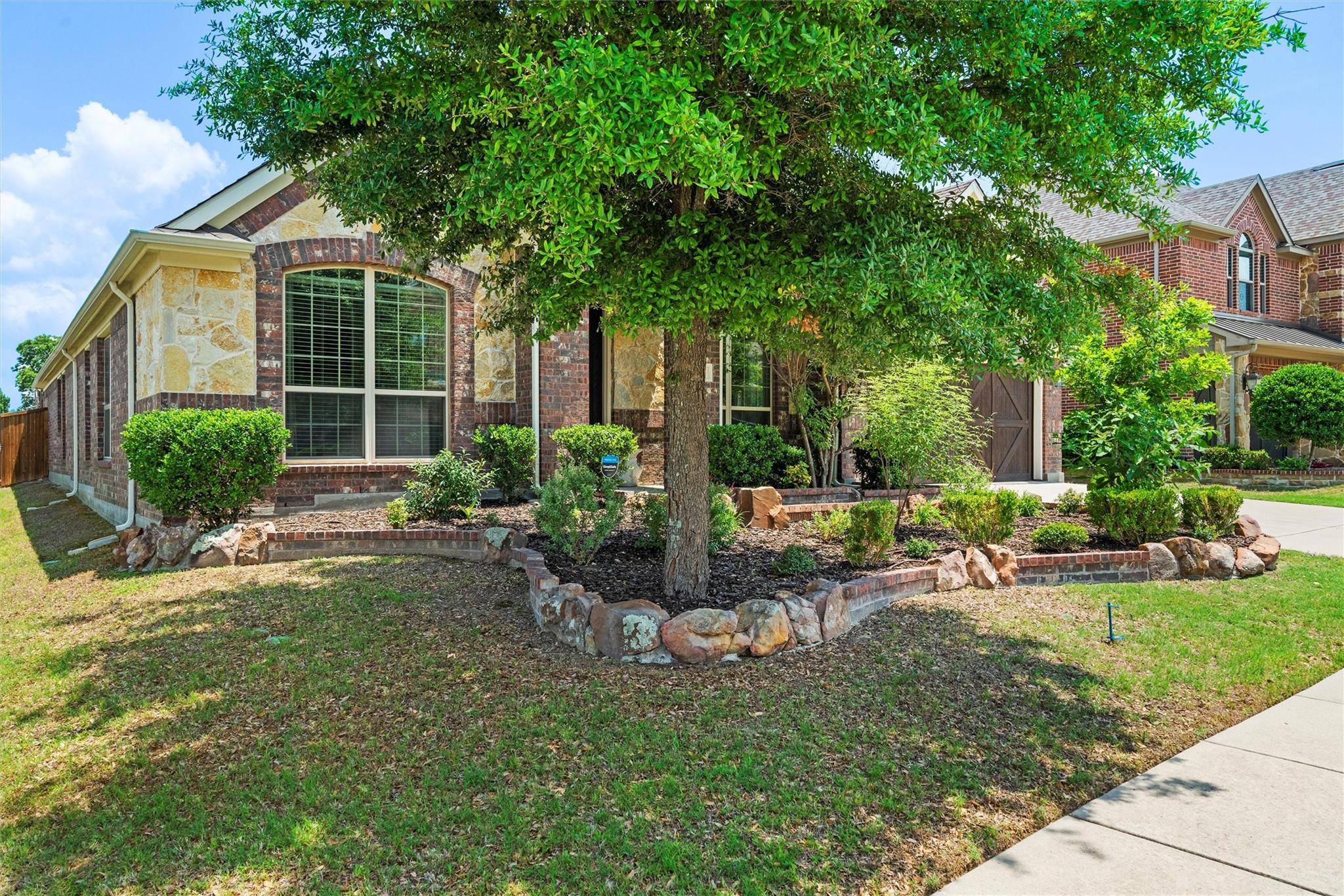 Mckinney, TX 75071,404 Oak Point Drive