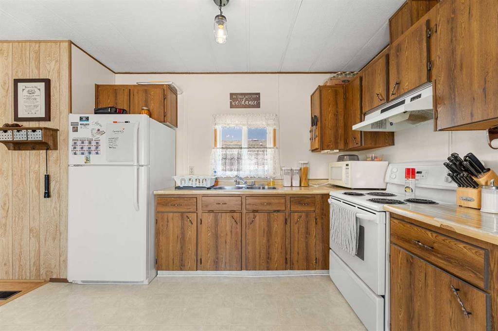 Didsbury, AB T0M0W0,1190 15 AVE #34