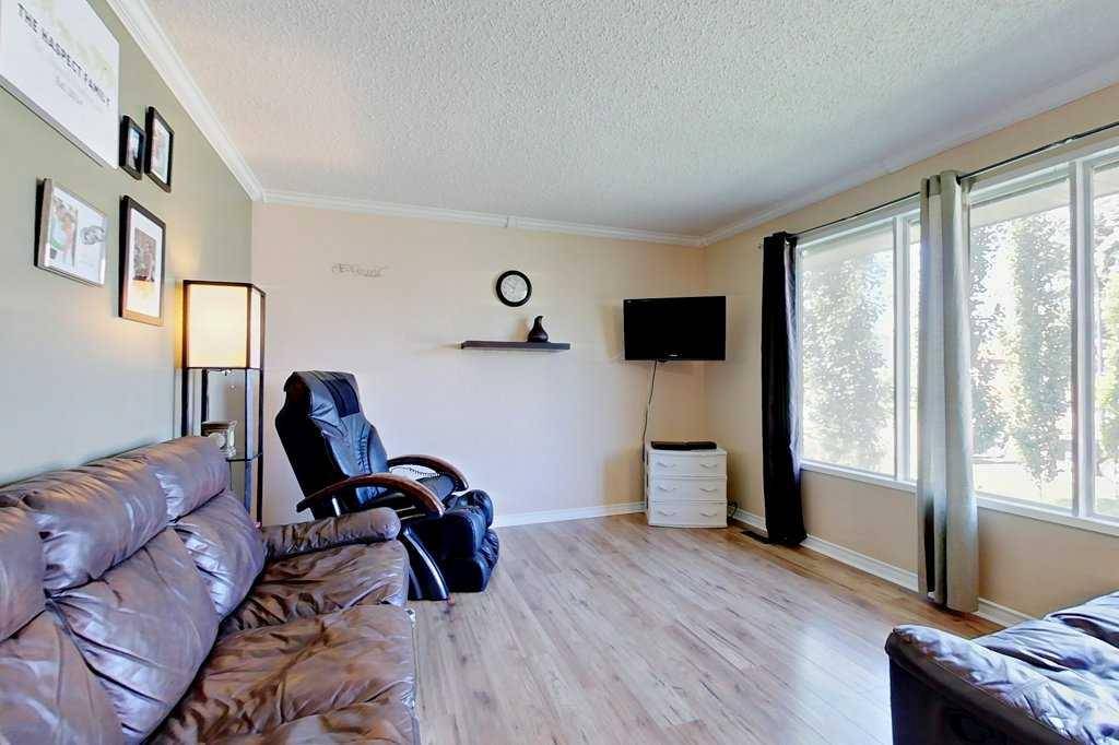 Red Deer, AB T4P 2E2,65 Card CRES