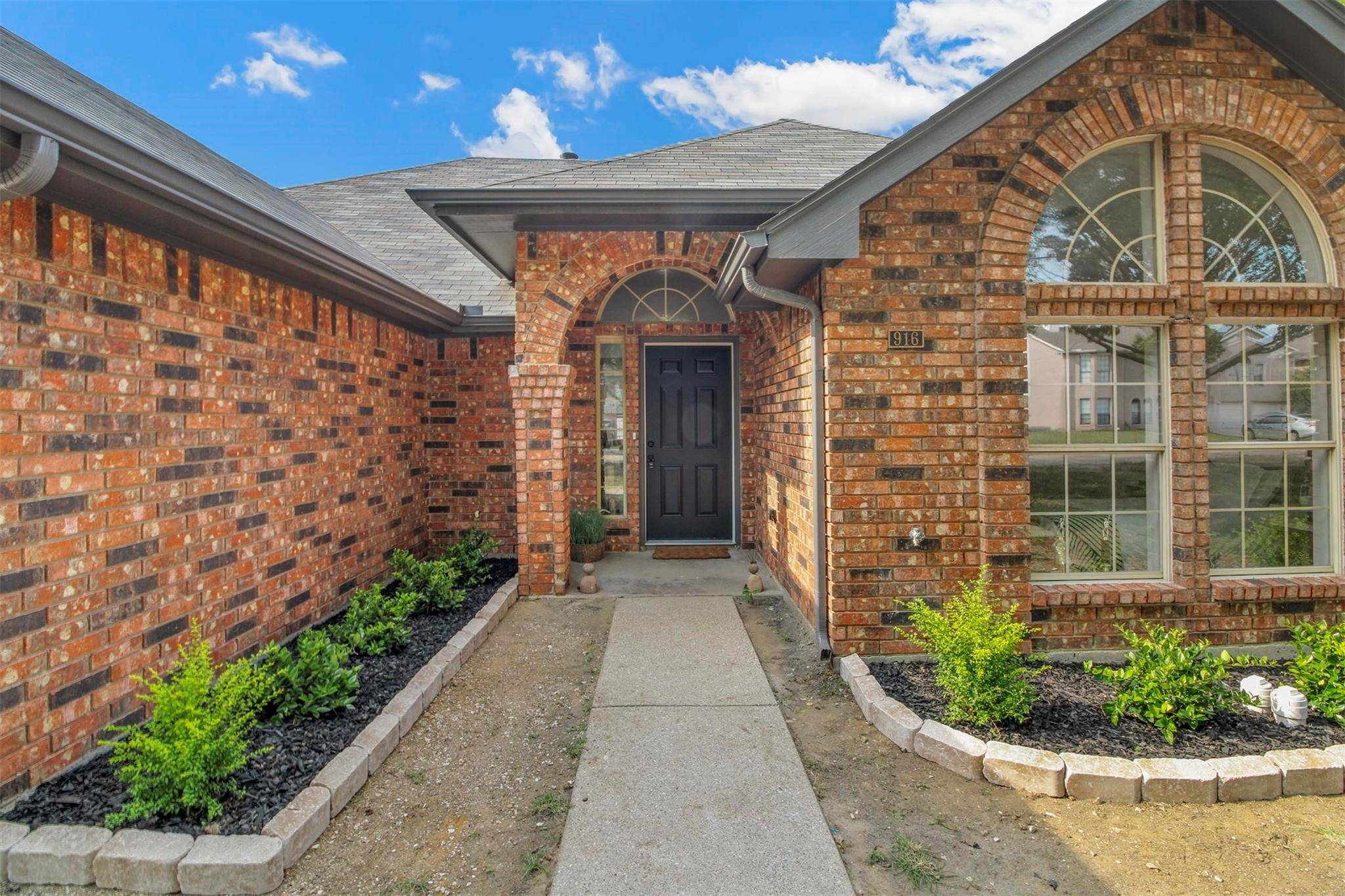 Cedar Hill, TX 75104,916 Clover Hill Lane