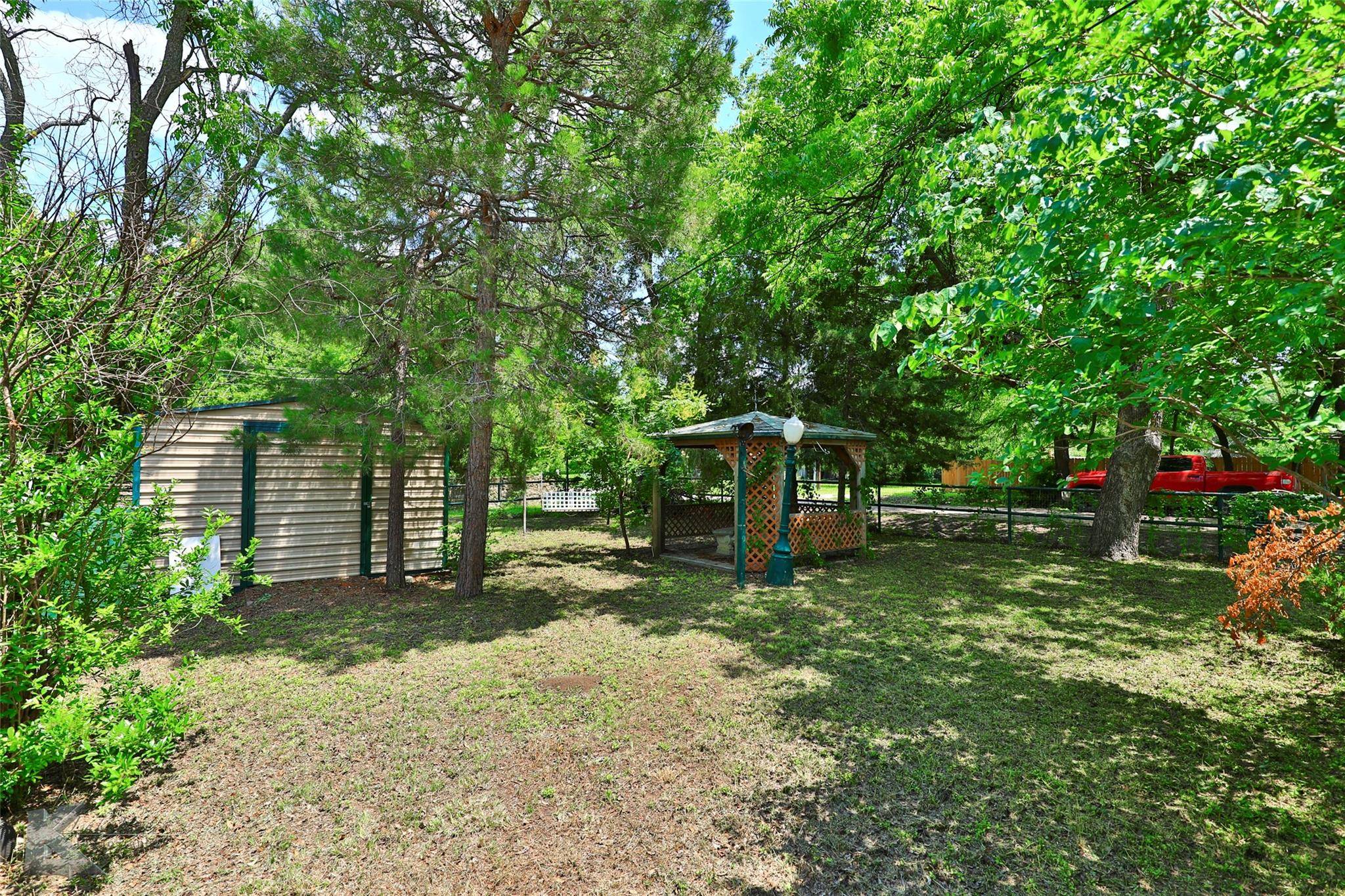 Clyde, TX 79510,504 S 3rd Street