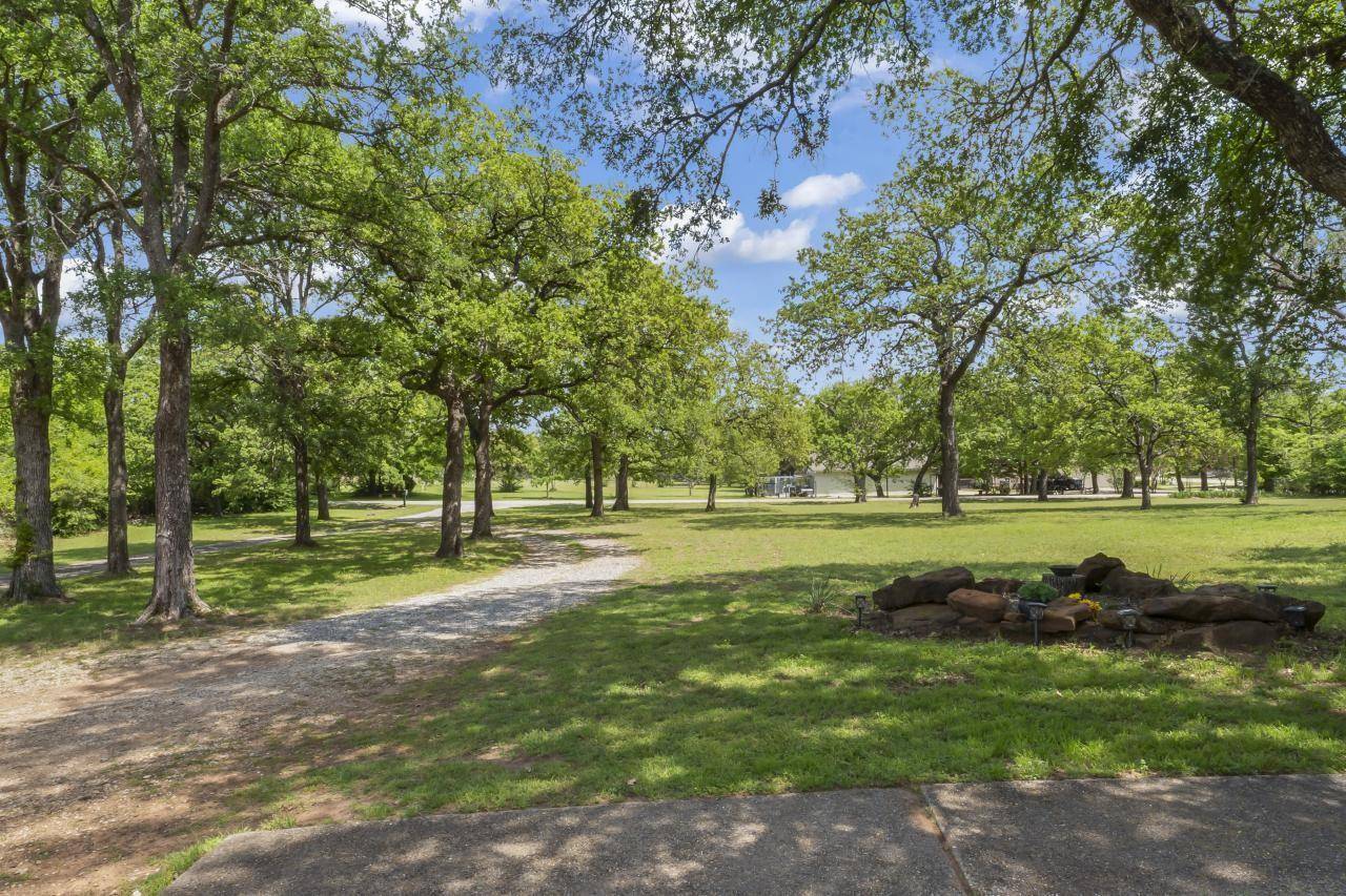 Shady Shores, TX 76208,403 Meadowlark Lane