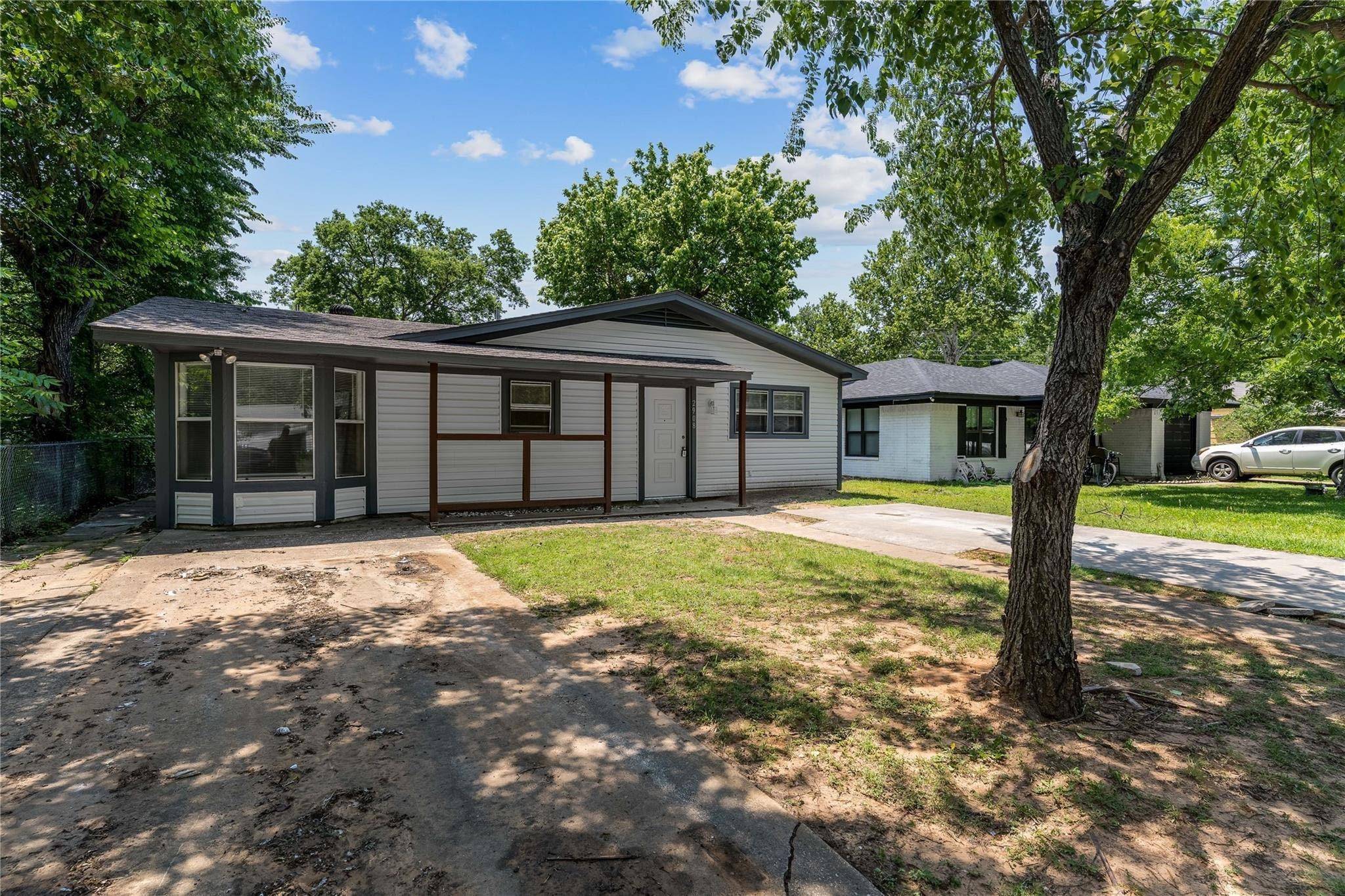 Denison, TX 75020,2908 W Elm Street