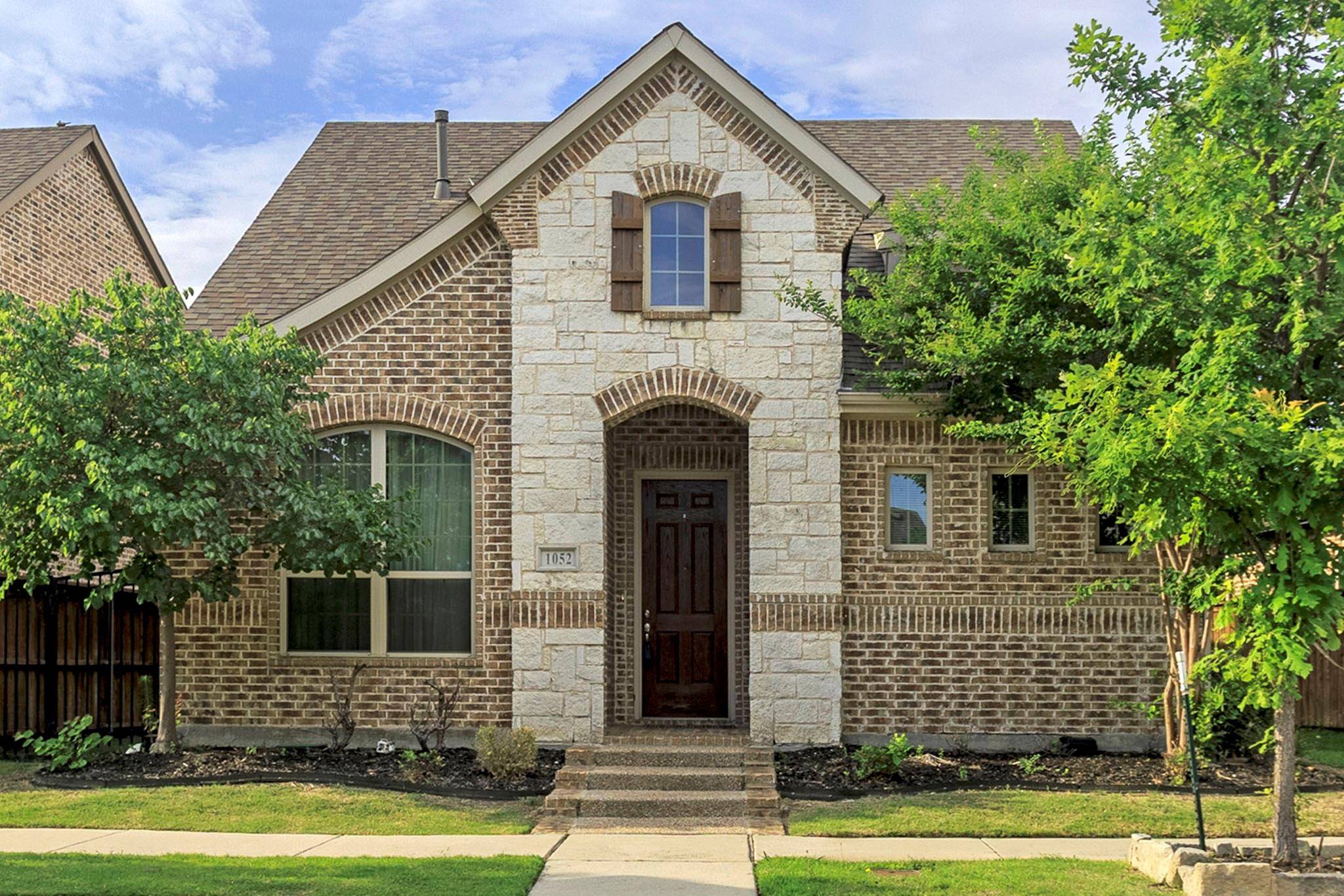 Arlington, TX 76005,1052 Lone Ivory Trail