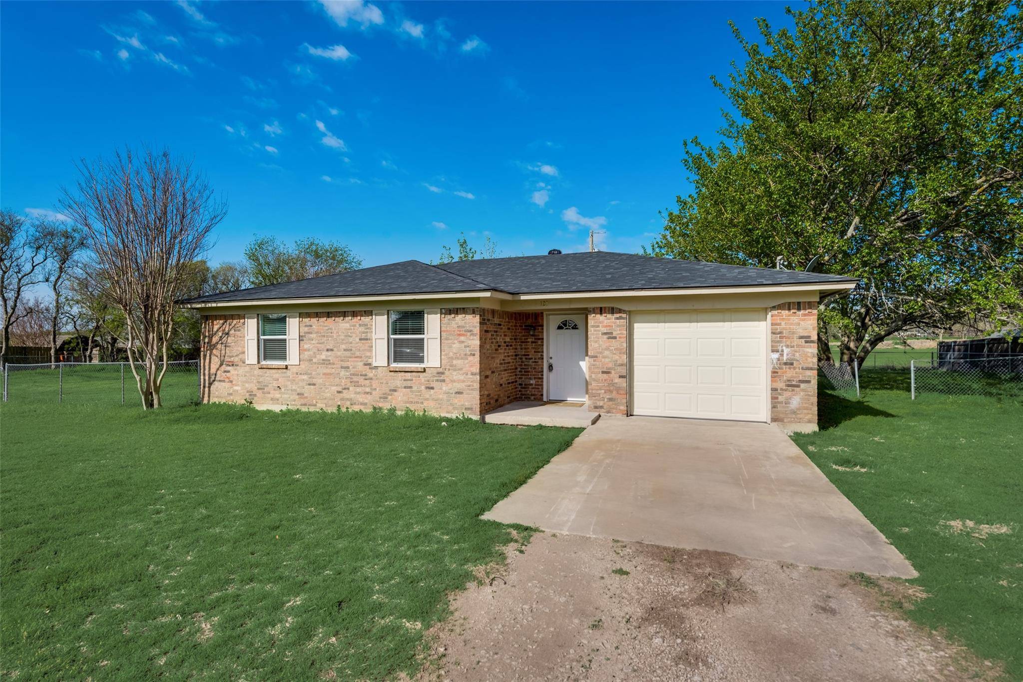 Rhome, TX 76078,121 Redbud Street