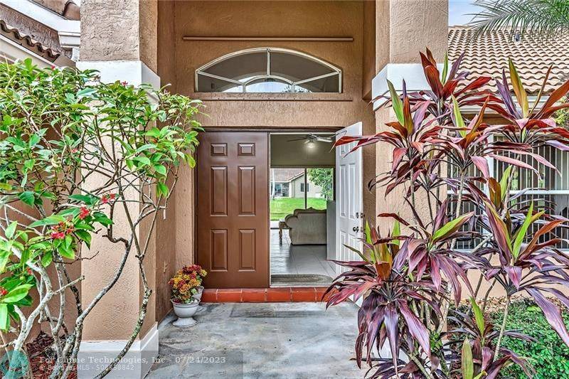 Davie, FL 33325,12594 SW 8th Court