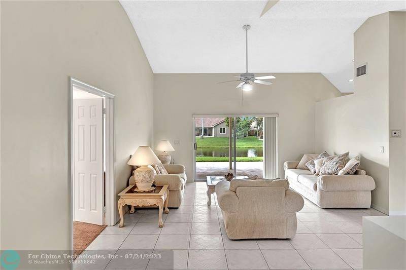 Davie, FL 33325,12594 SW 8th Court