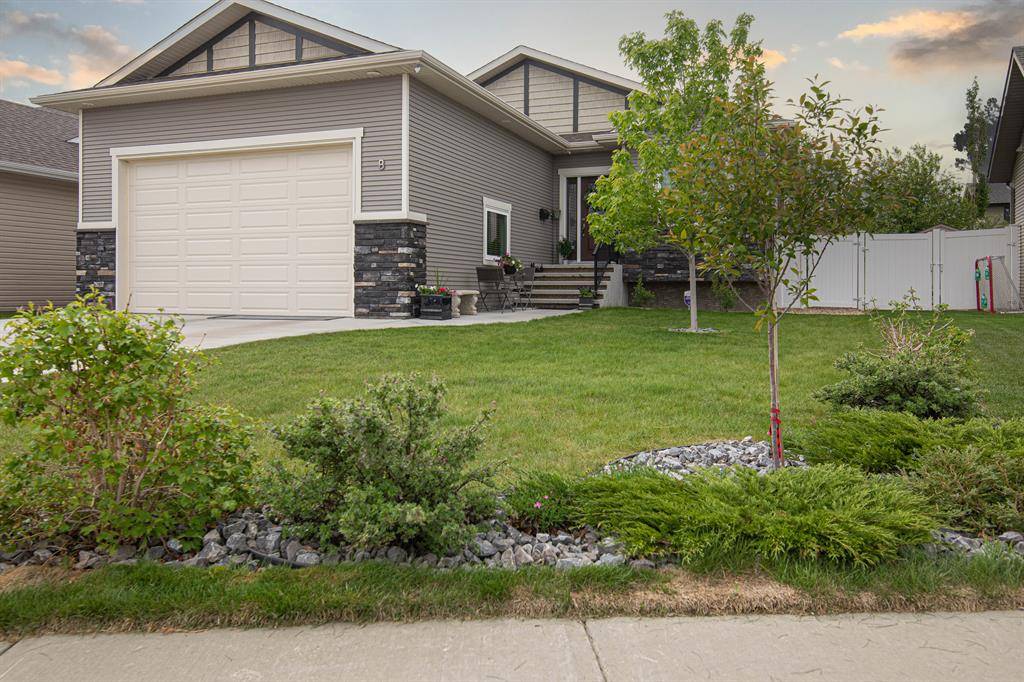 Blackfalds, AB T4M 0B8,8 Chinook ST