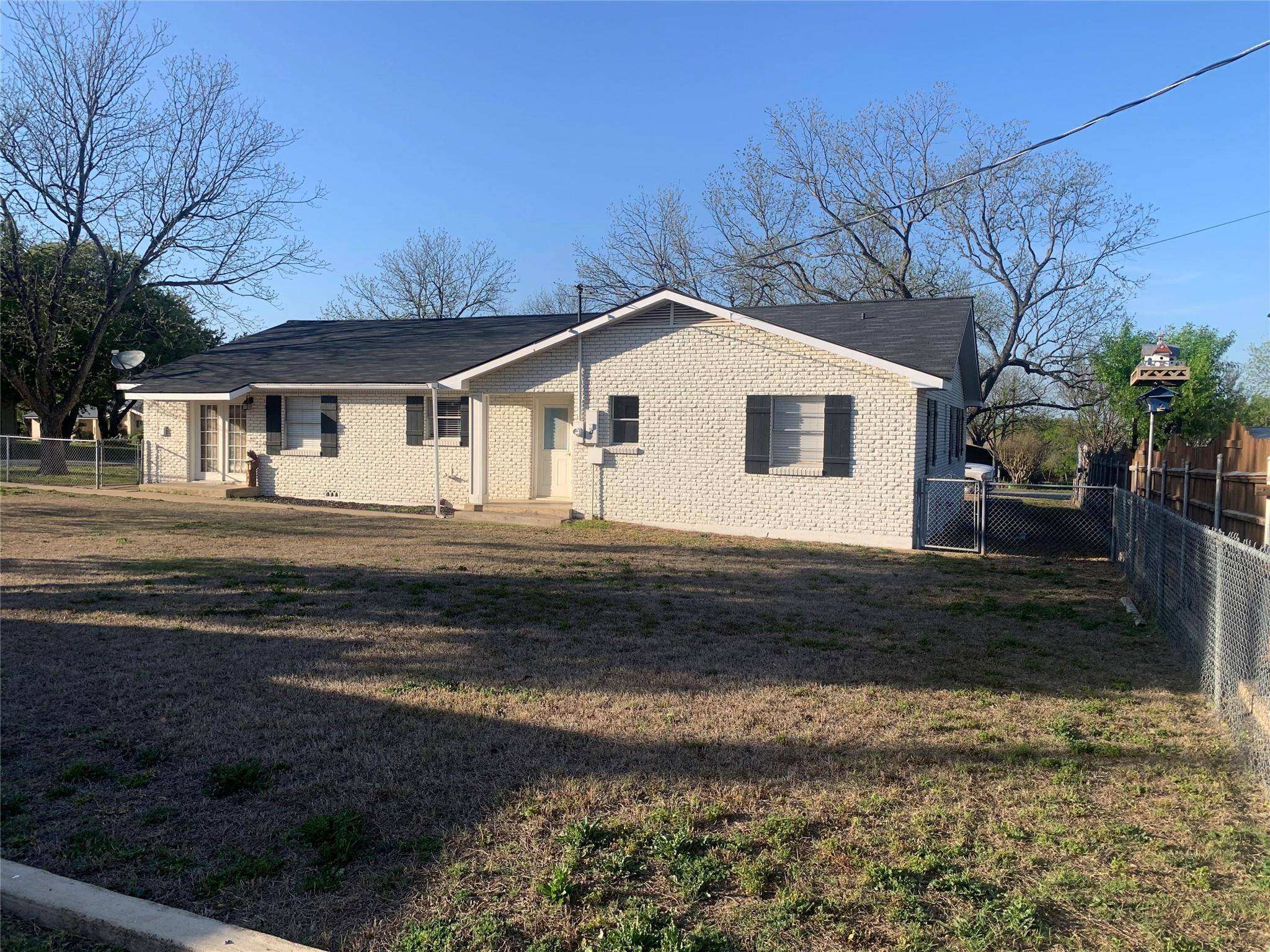 Hamilton, TX 76531,900 E Gentry