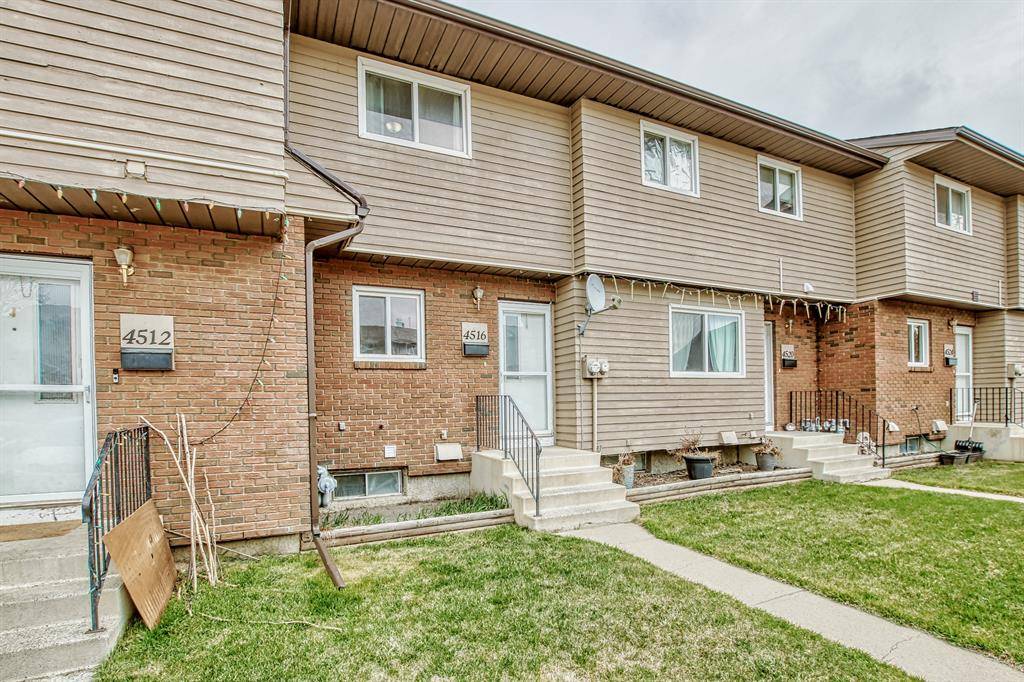 Innisfail, AB T4G 1P5,4516 47 ST #204