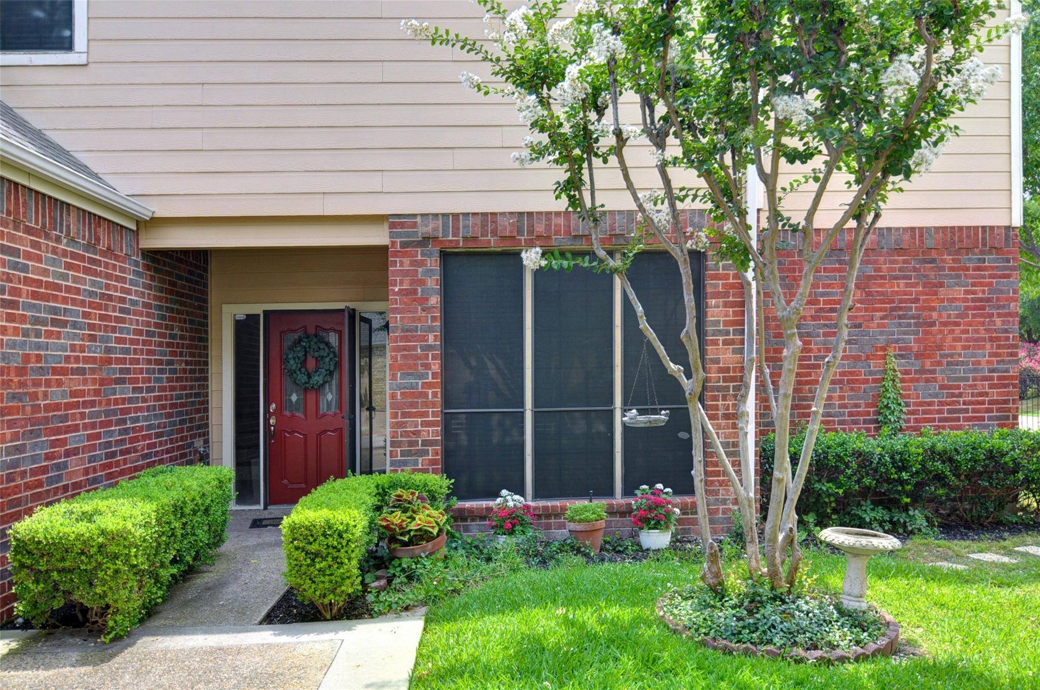 Irving, TX 75063,205 Cimarron Trail #6