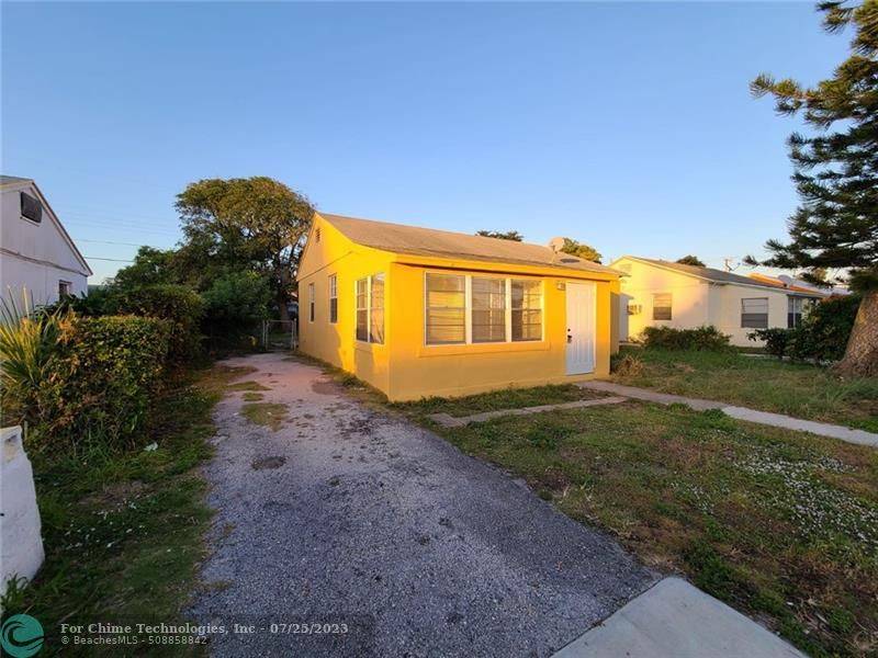 Riviera Beach, FL 33404,632 W 3rd St