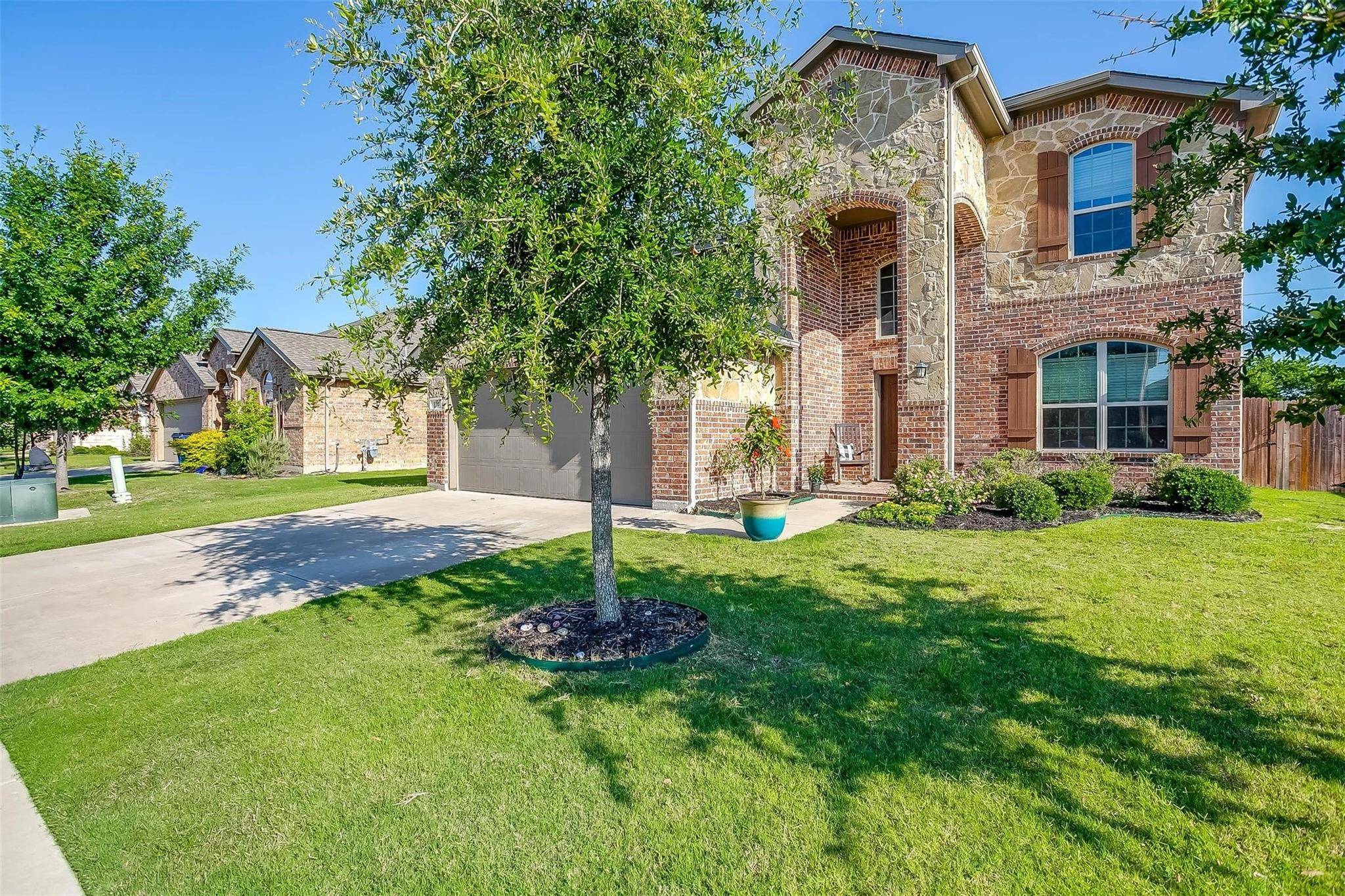 Burleson, TX 76028,533 Peach Lane