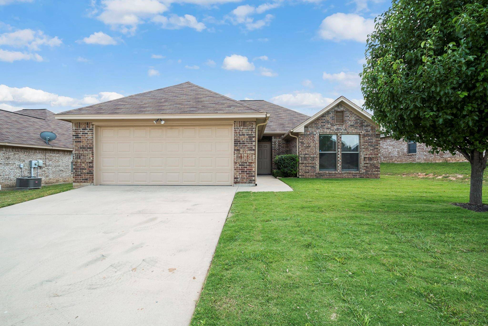 Weatherford, TX 76086,1242 Newcastle Drive