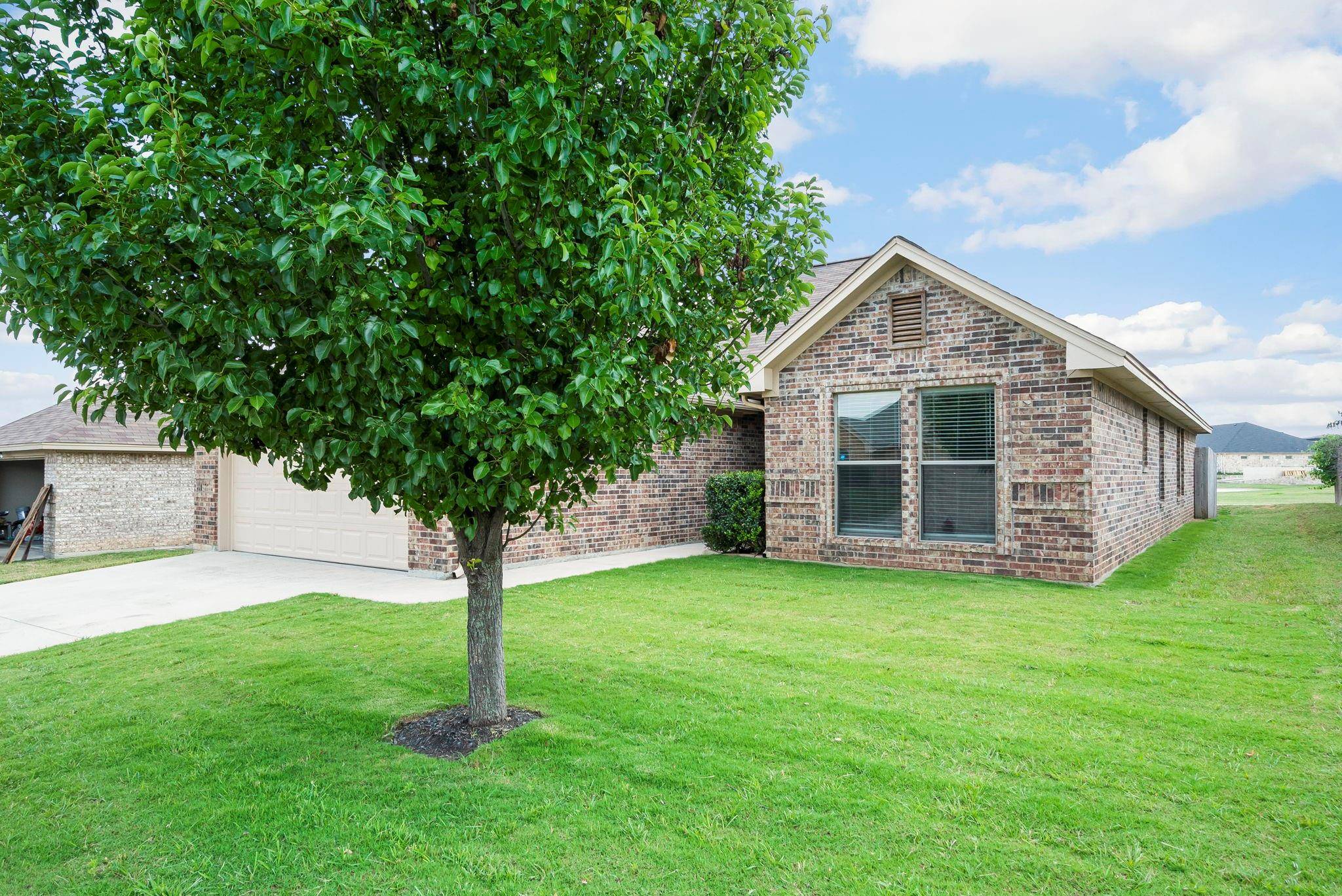 Weatherford, TX 76086,1242 Newcastle Drive