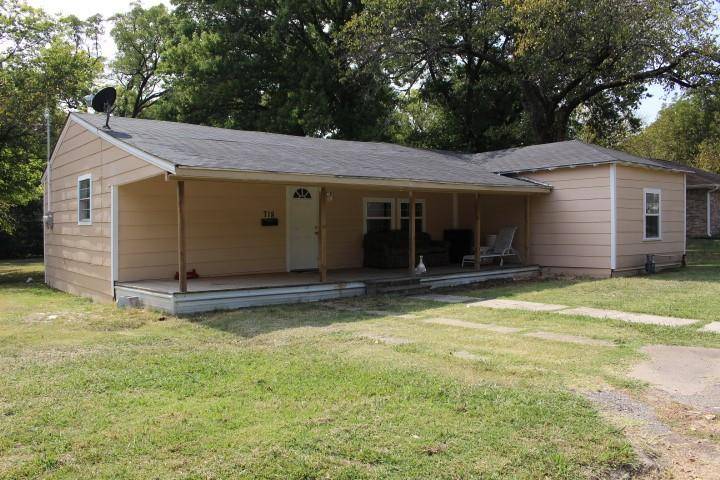 Bonham, TX 75418,718 E 12th Street