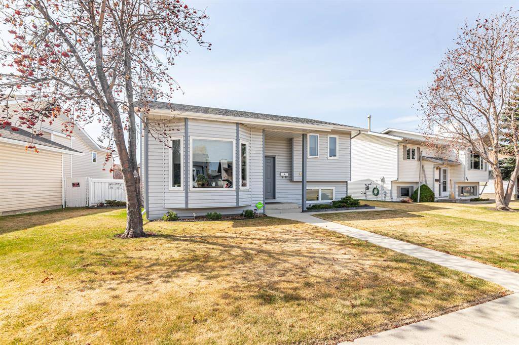 Red Deer, AB T4R 2C7,35 Elder ST