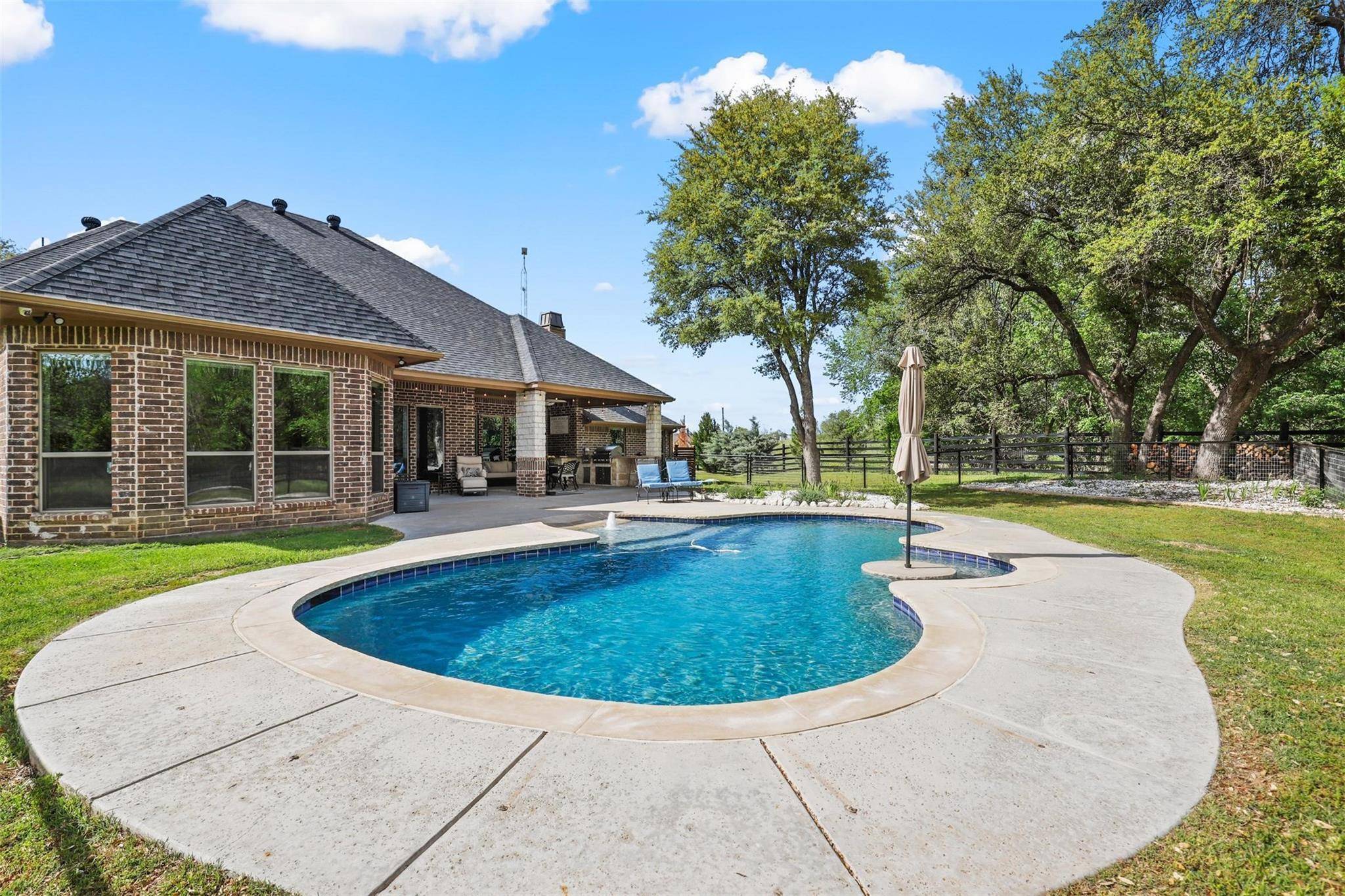 Weatherford, TX 76088,381 Sandpiper Drive