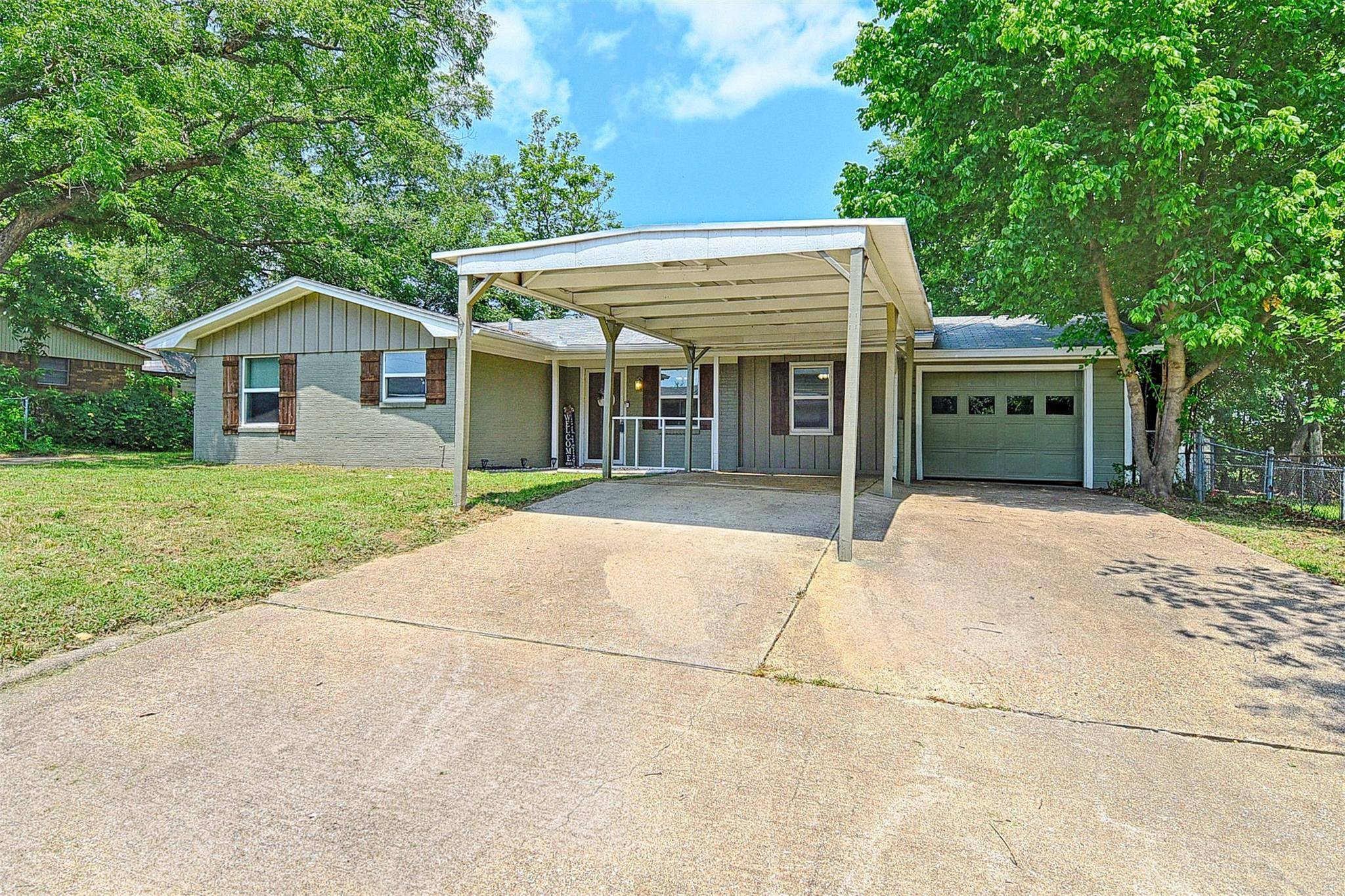 Canton, TX 75103,207 Dodson Street