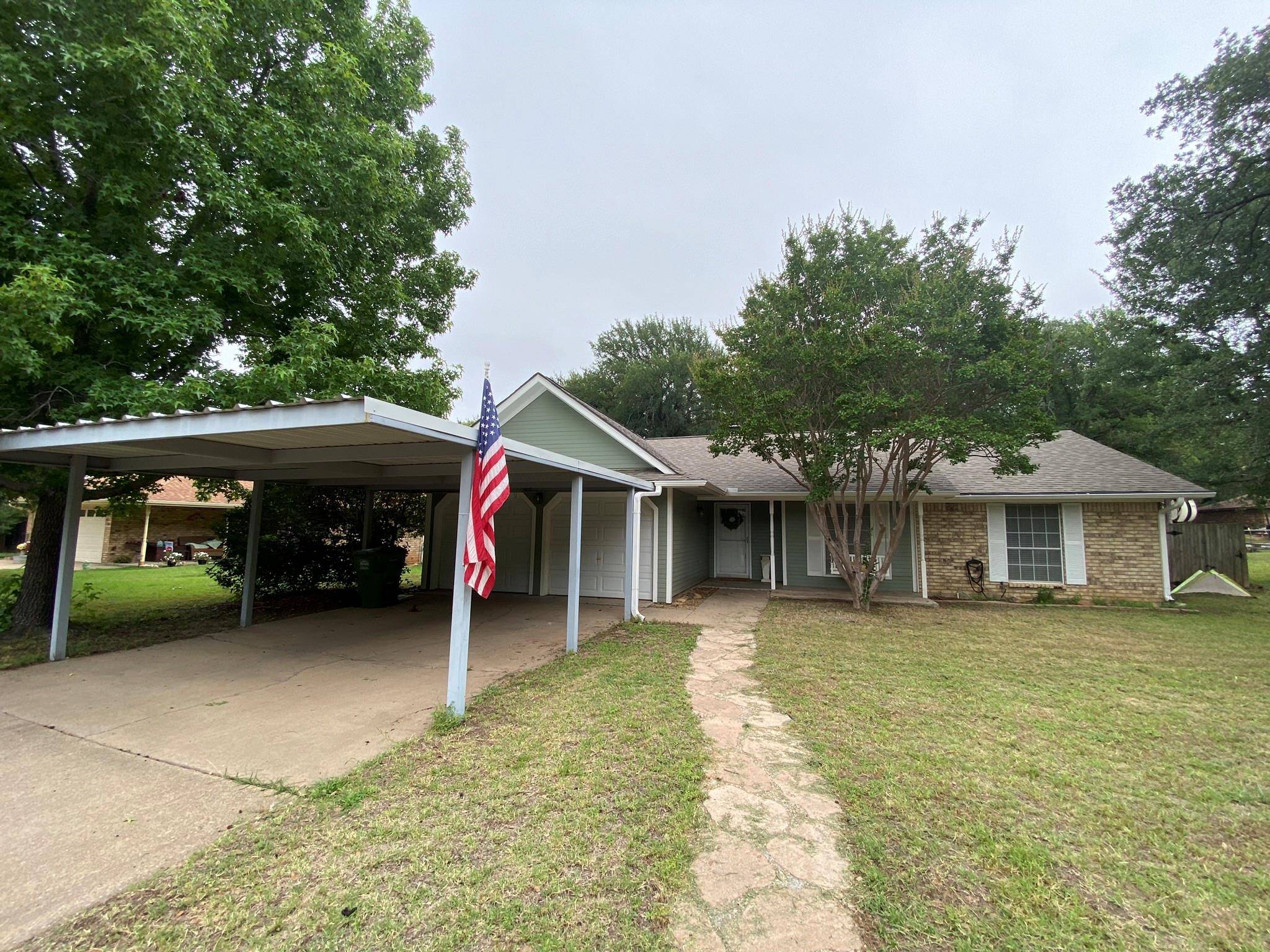 Mineral Wells, TX 76067,704 Holly Hill Road