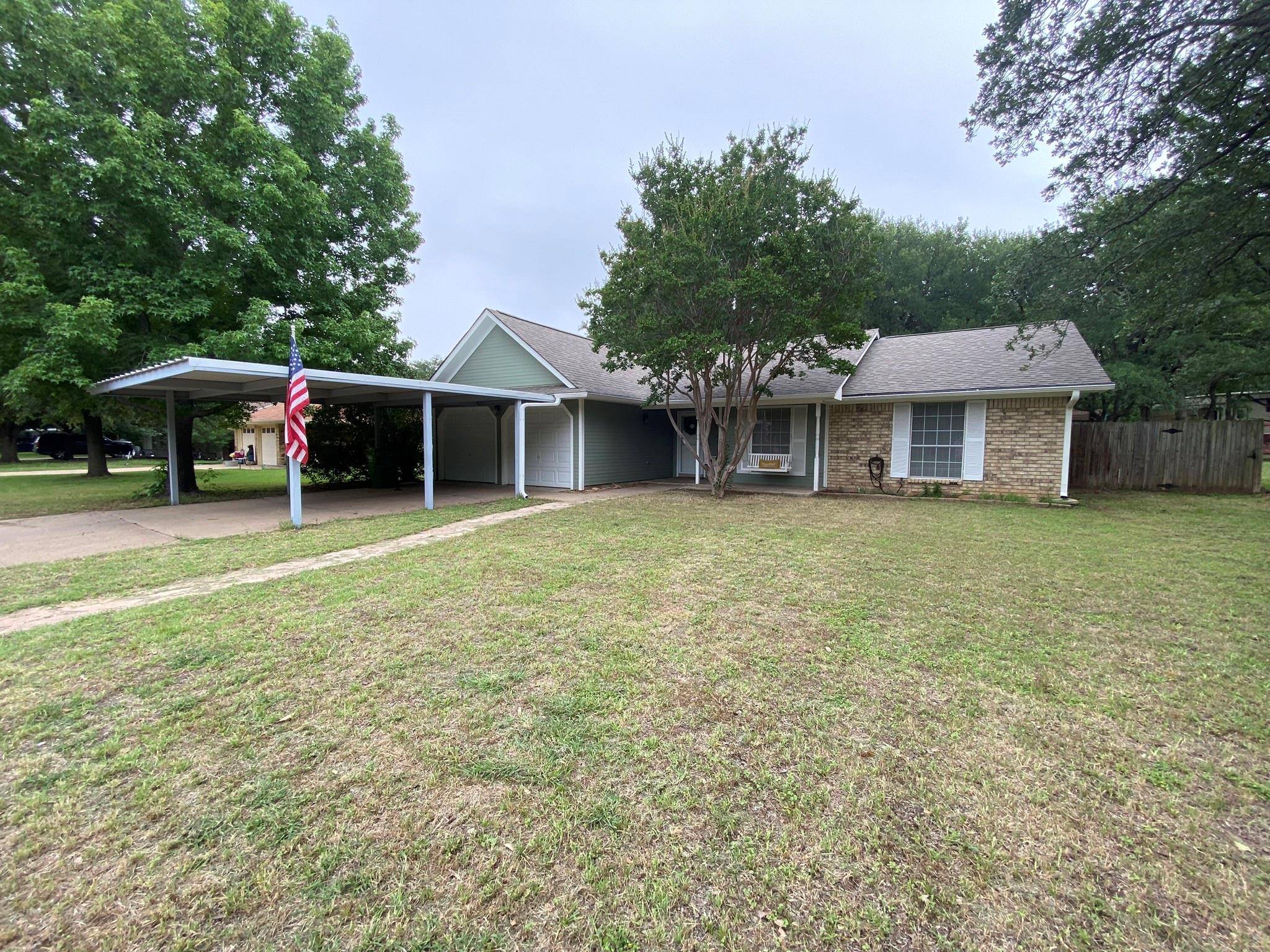 Mineral Wells, TX 76067,704 Holly Hill Road