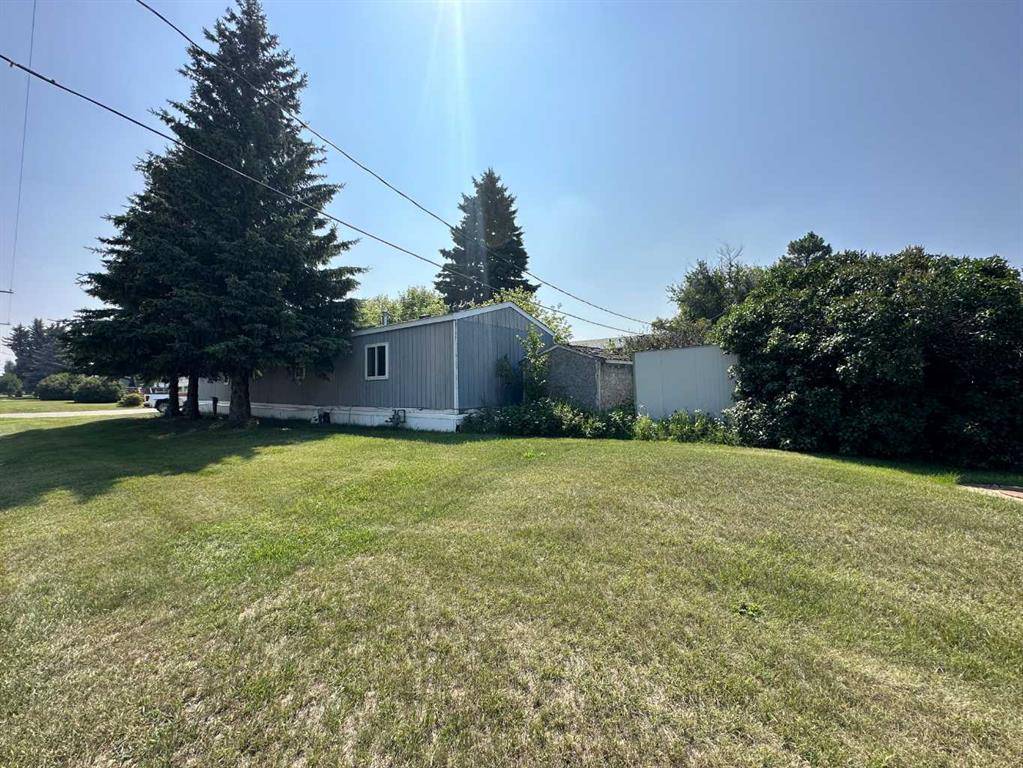 Stettler, AB T0C 2L2,6017 52 AVE #12