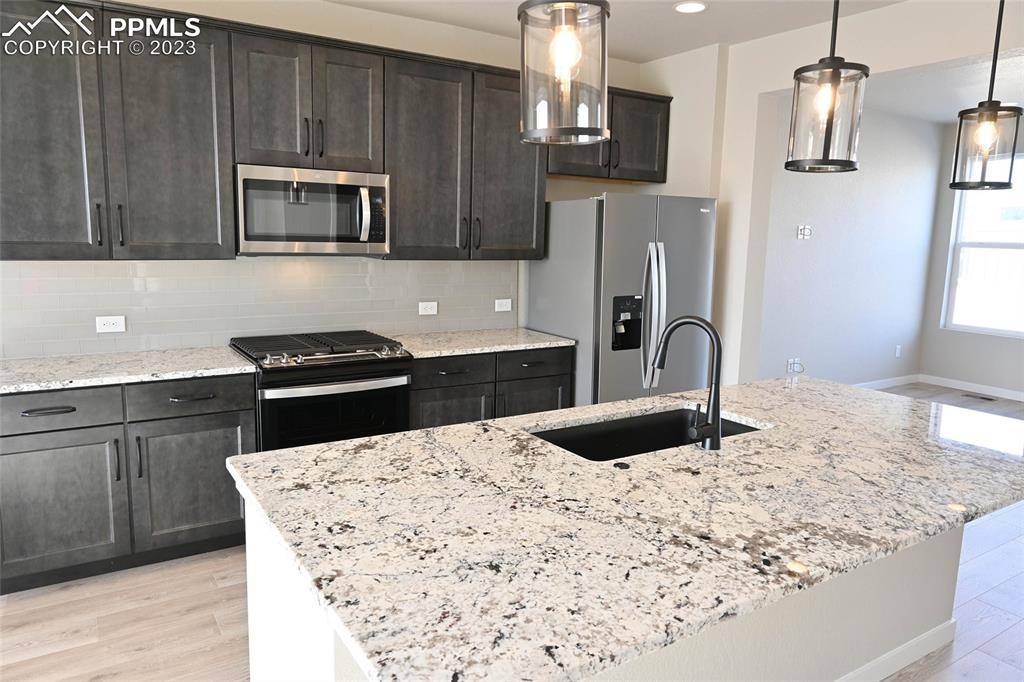 Colorado Springs, CO 80923,5944 Vista Vision DR