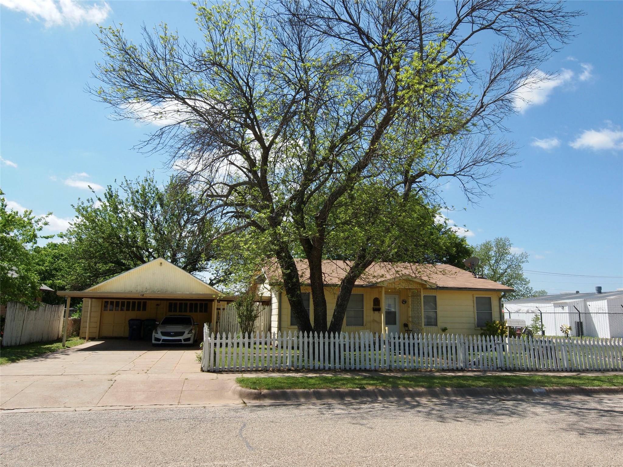 Graham, TX 76450,1110 Blewett Street